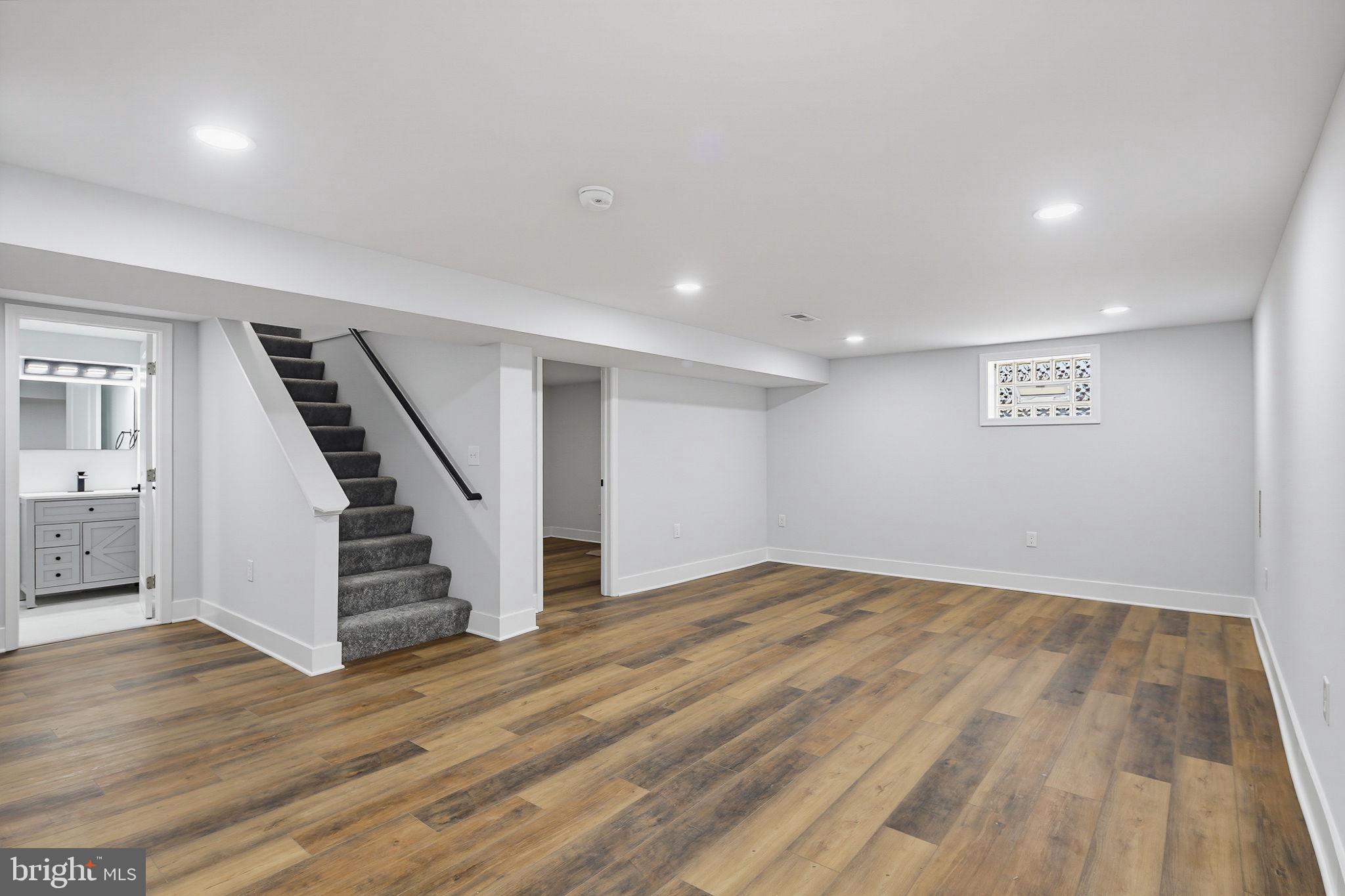 LANDSDOWNE - Residential