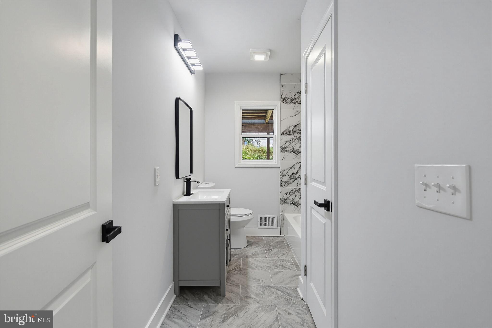 LANDSDOWNE - Residential