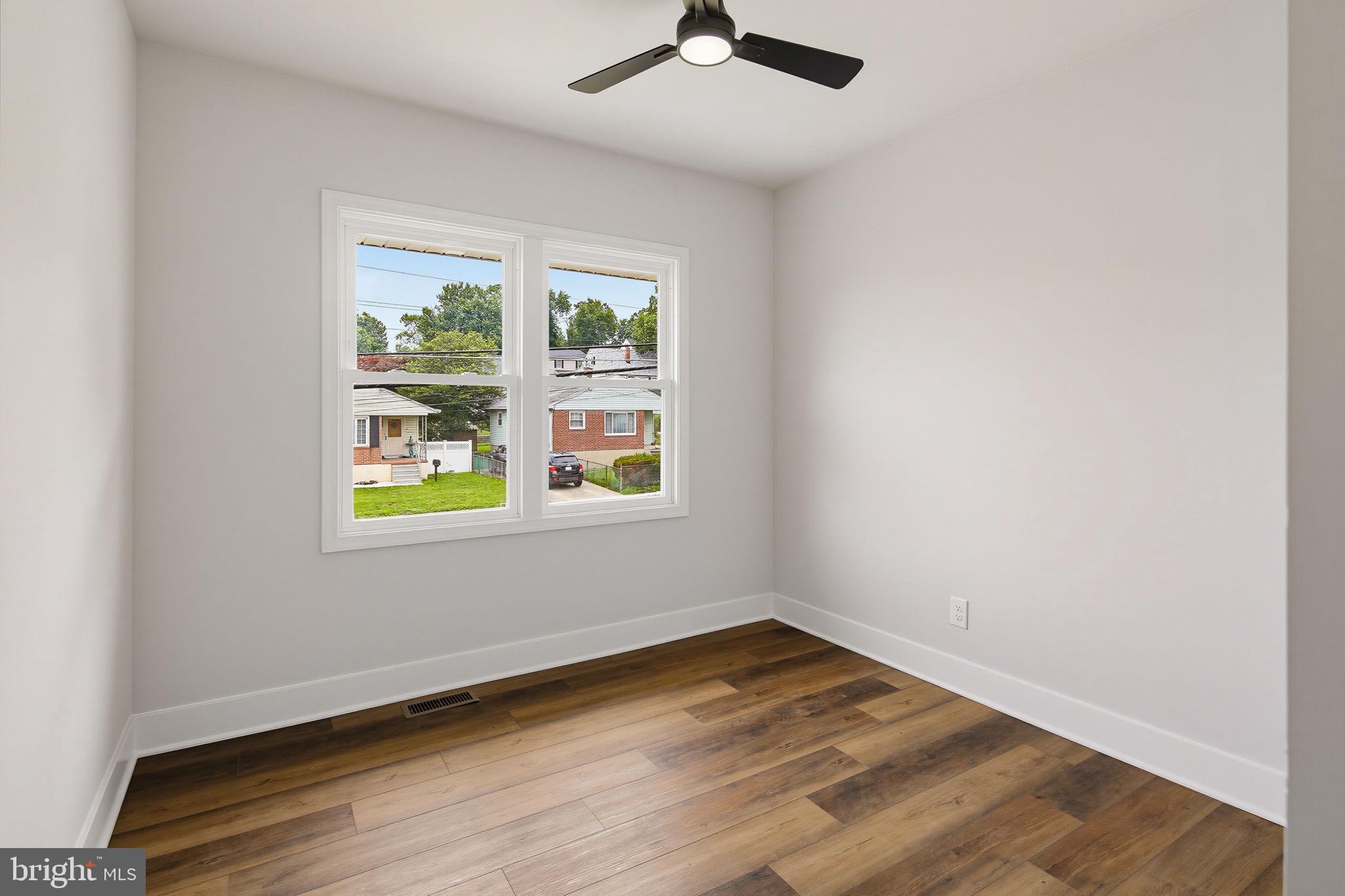 LANDSDOWNE - Residential