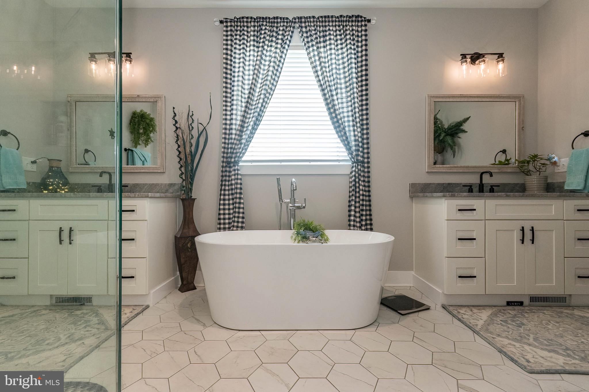 BROOKSIDE - Residential