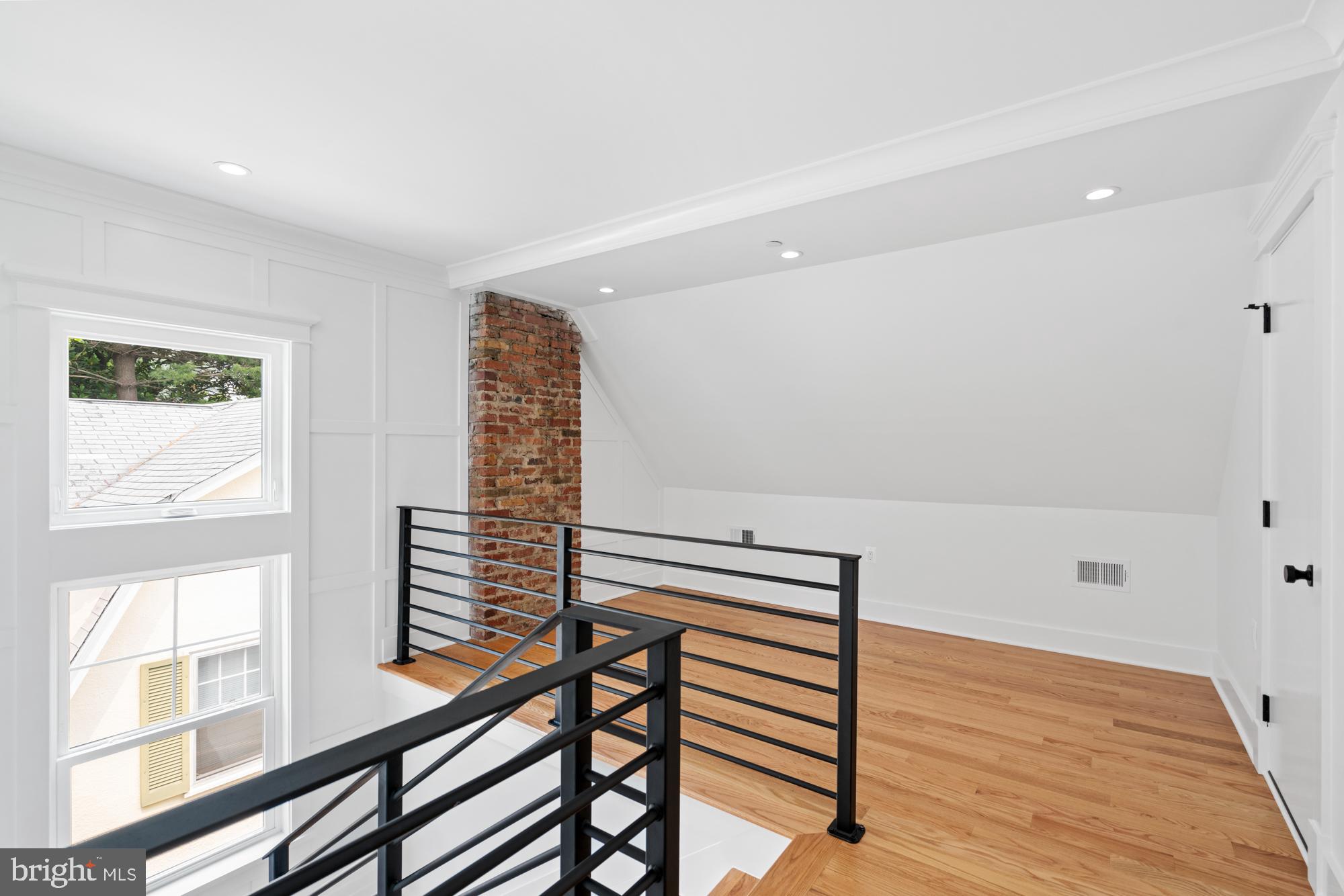 MURRAY HILL - Residential