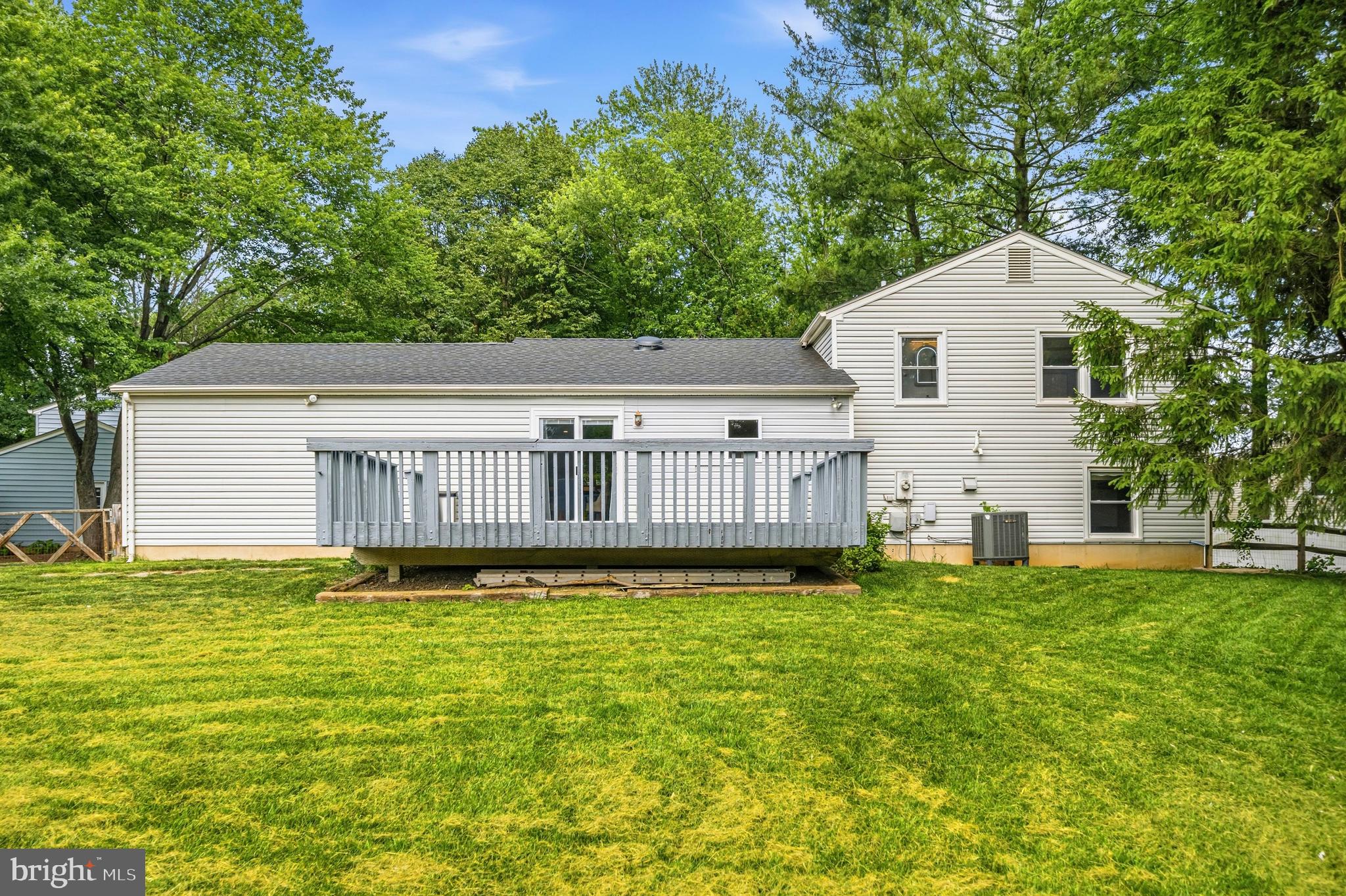 FOX MILL ESTATES - Residential