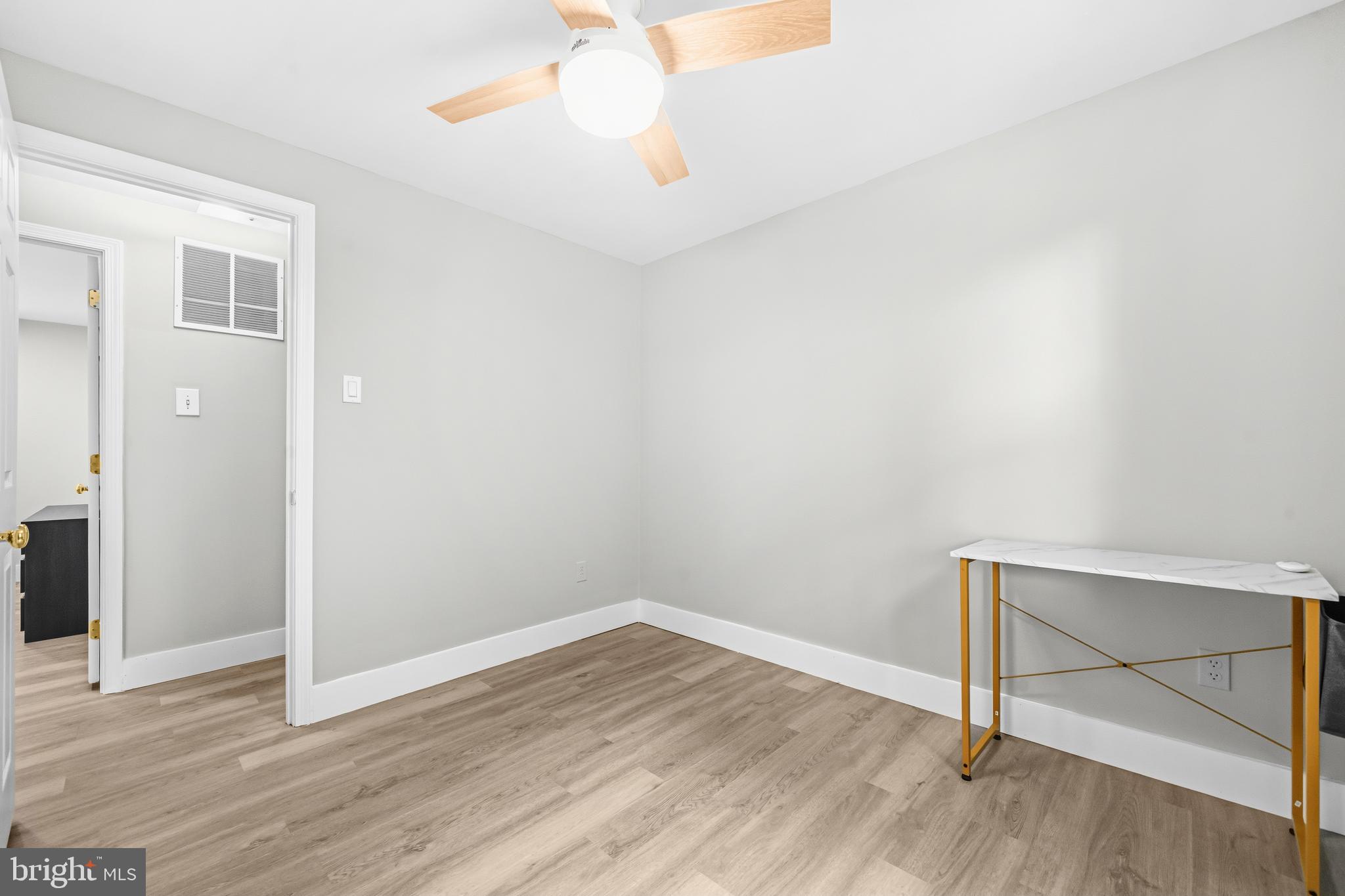 FOX MILL ESTATES - Residential