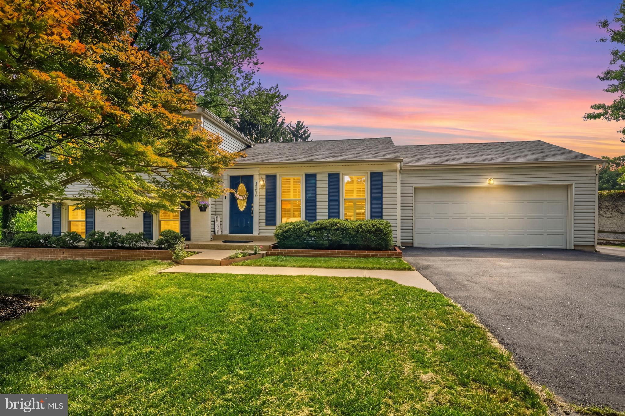 FOX MILL ESTATES - Residential