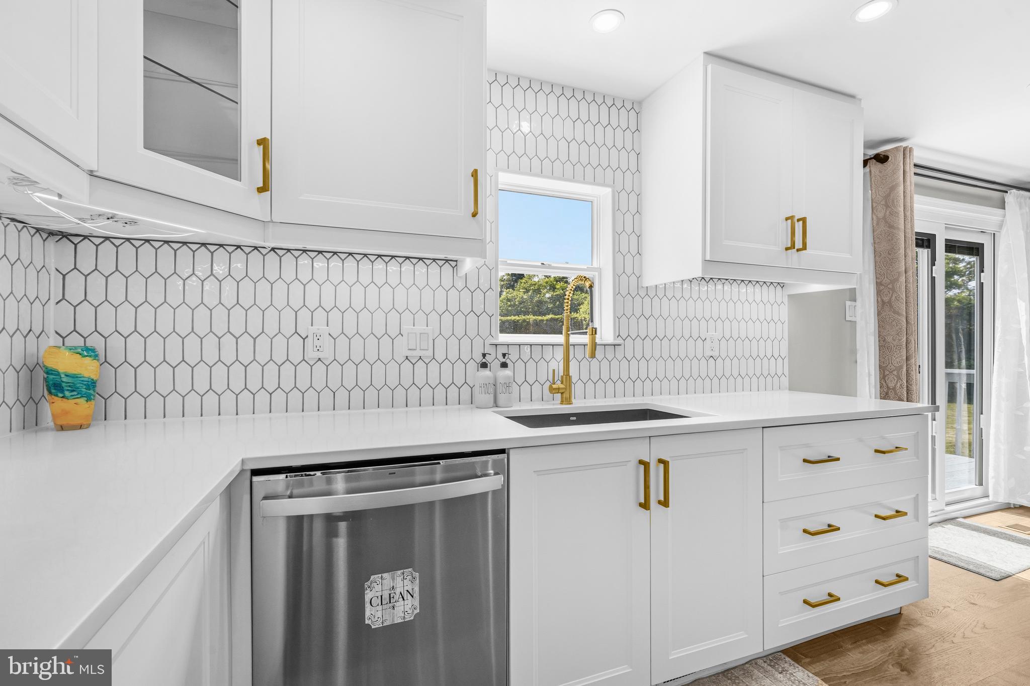 FOX MILL ESTATES - Residential