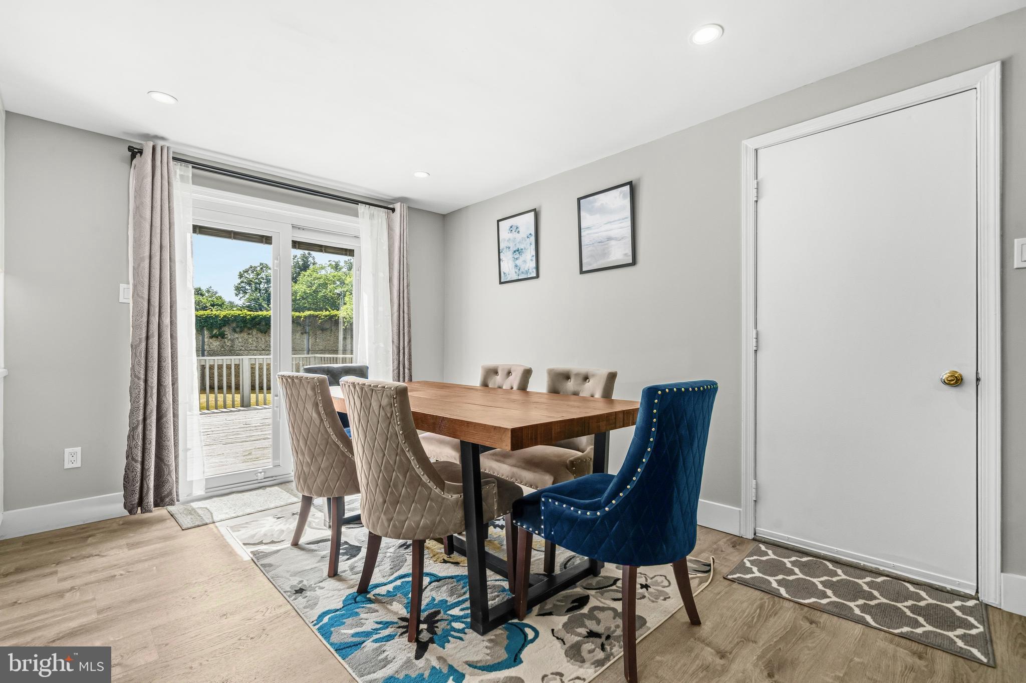 FOX MILL ESTATES - Residential