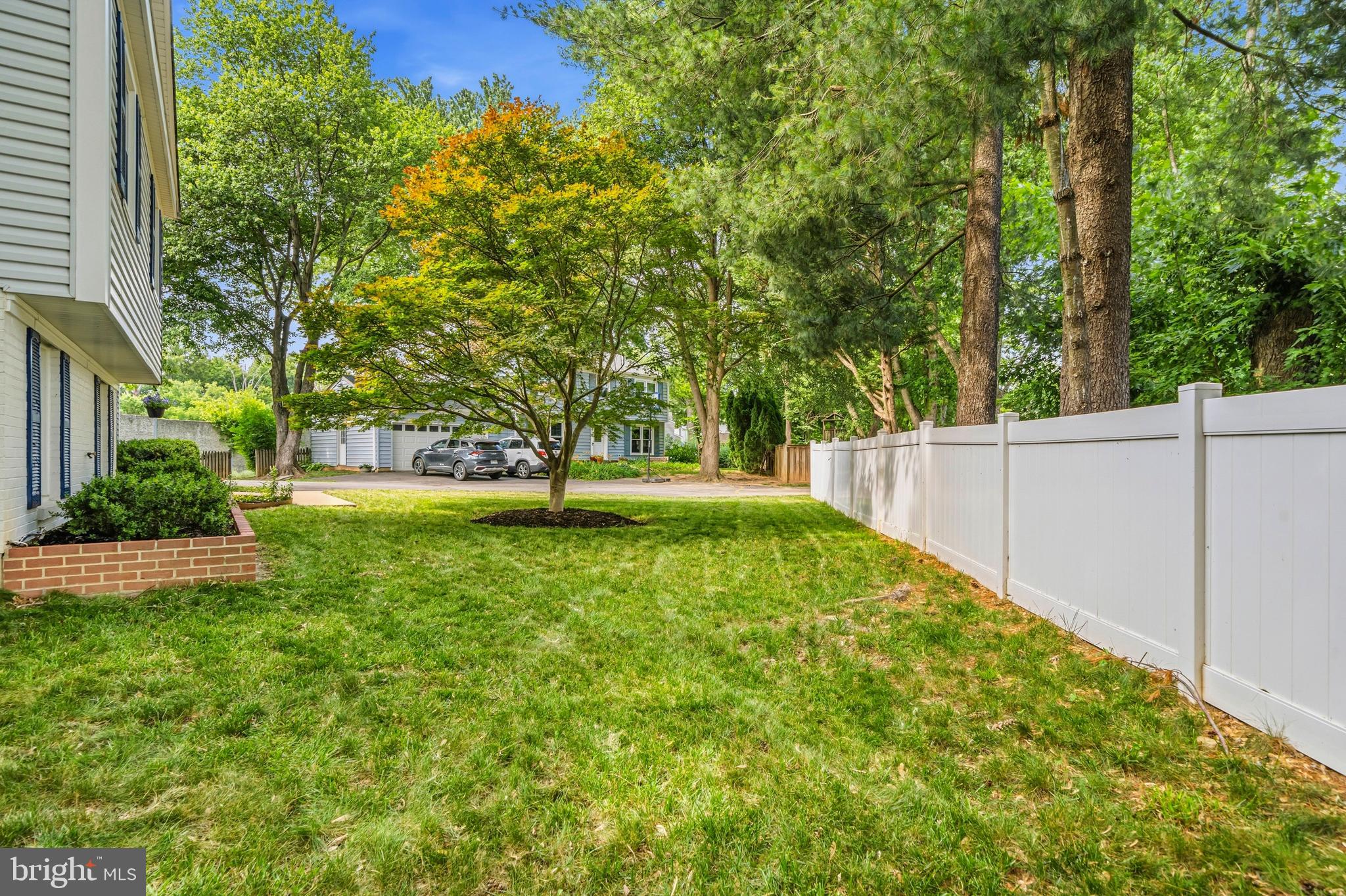 FOX MILL ESTATES - Residential