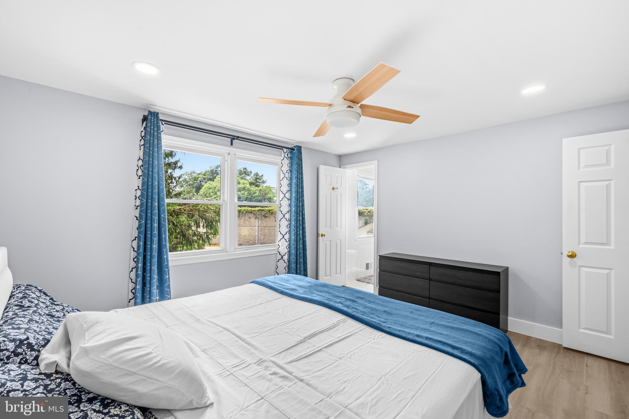 FOX MILL ESTATES - Residential