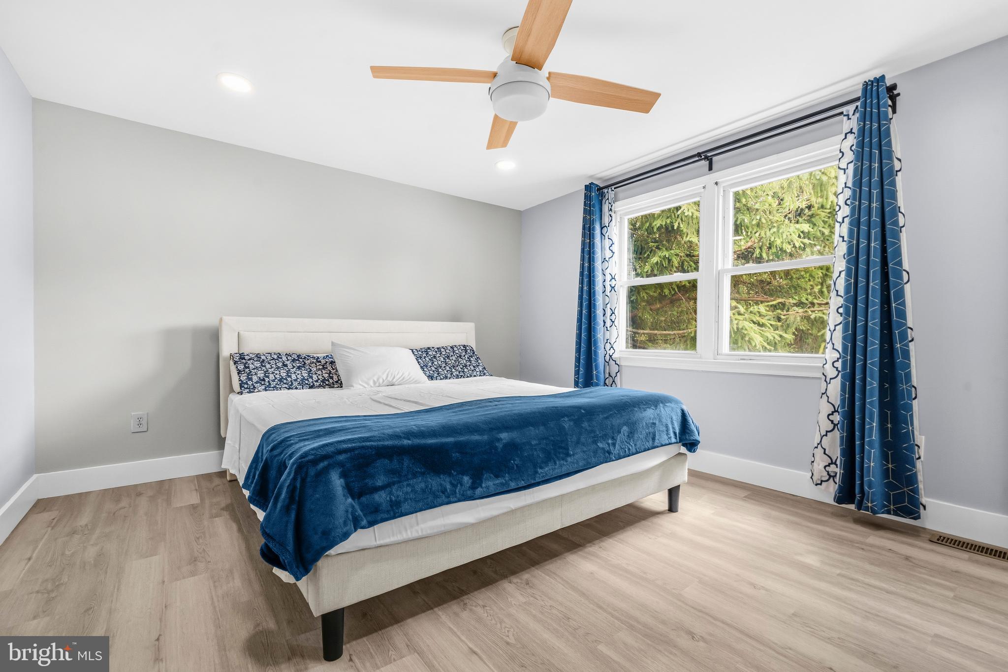 FOX MILL ESTATES - Residential