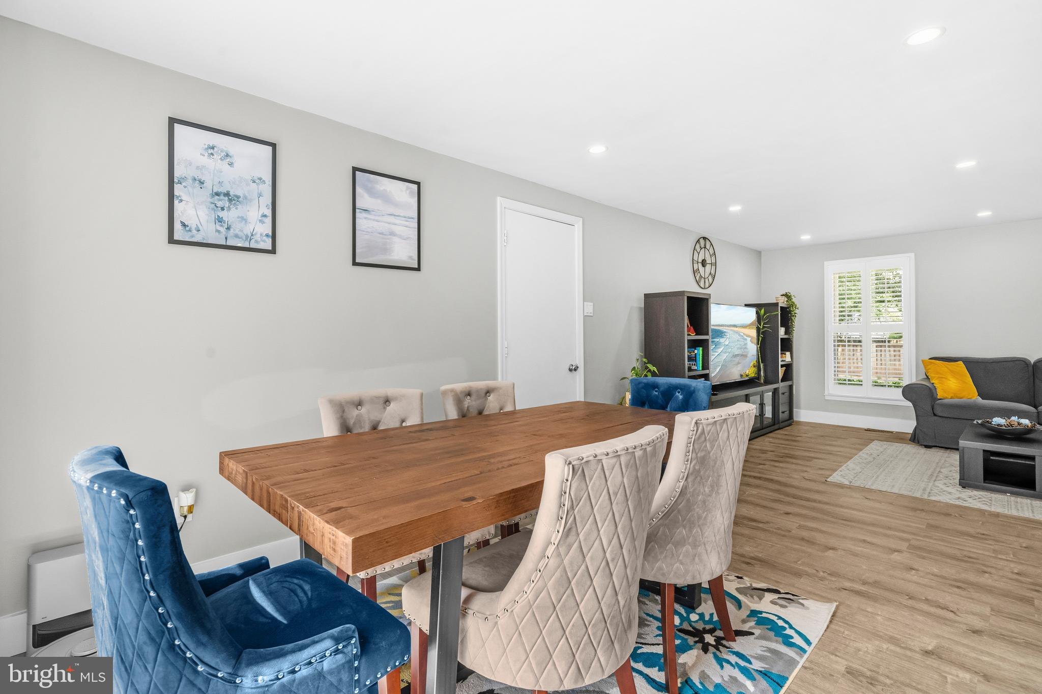 FOX MILL ESTATES - Residential