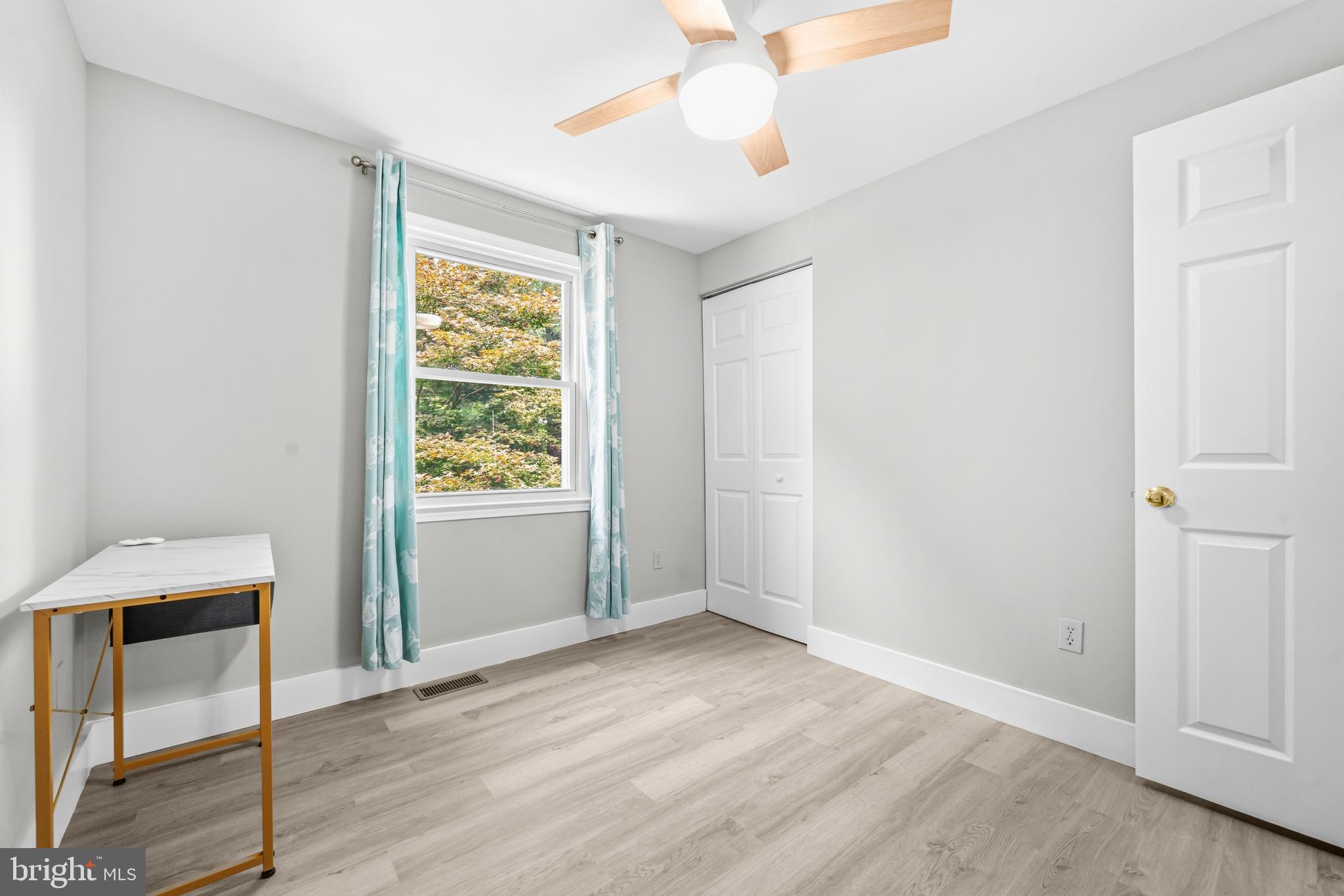 FOX MILL ESTATES - Residential