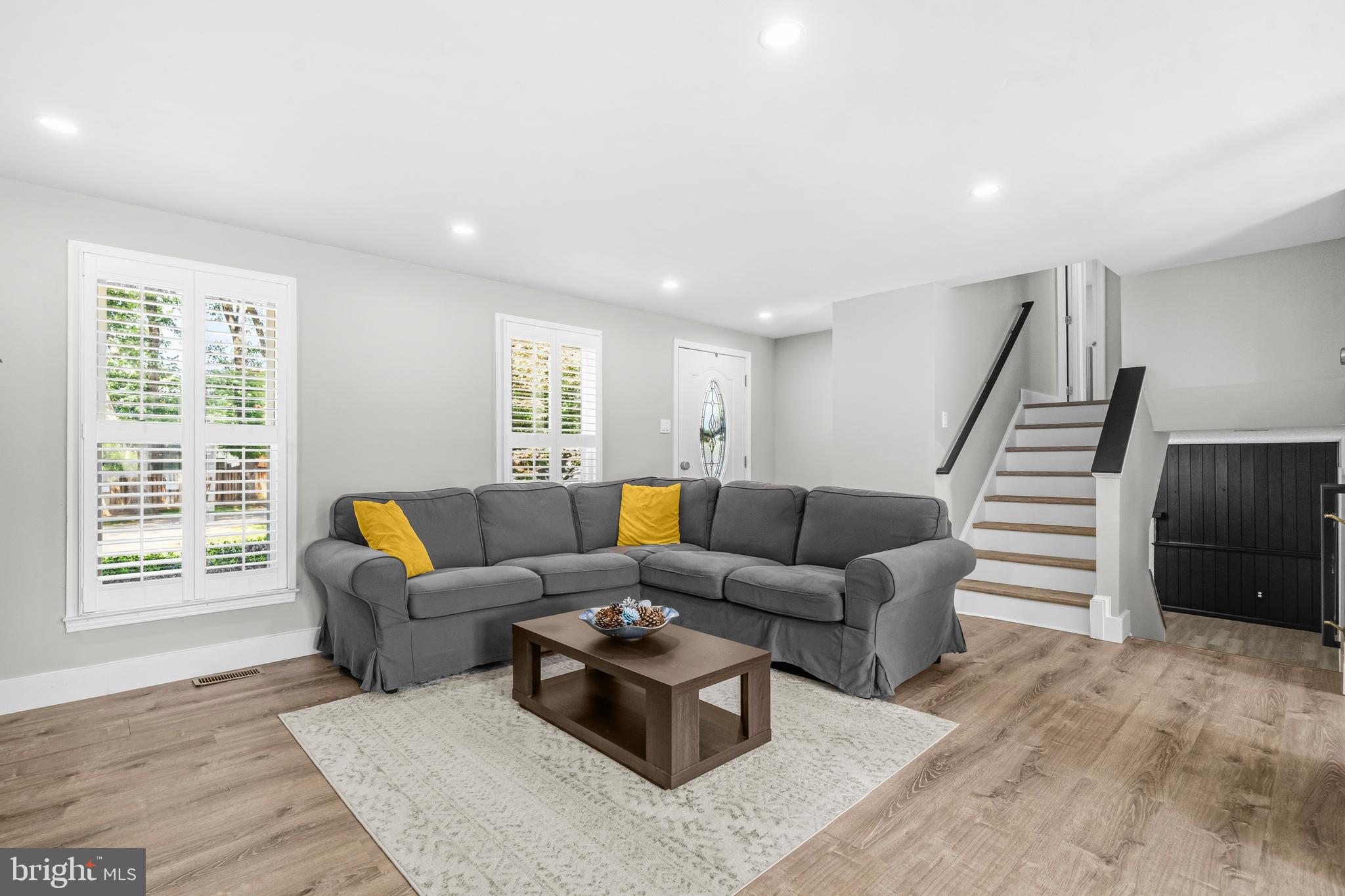 FOX MILL ESTATES - Residential