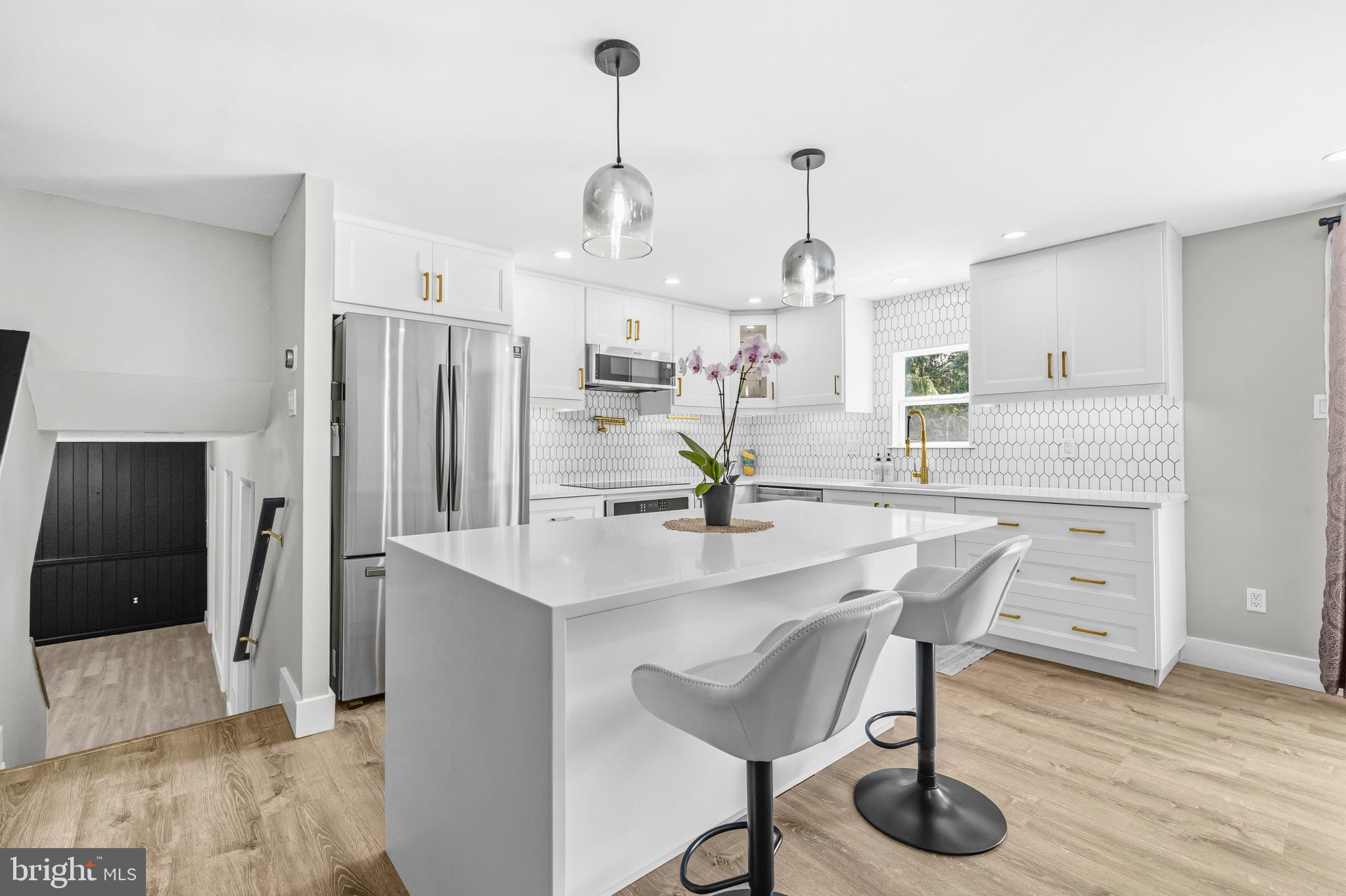 FOX MILL ESTATES - Residential