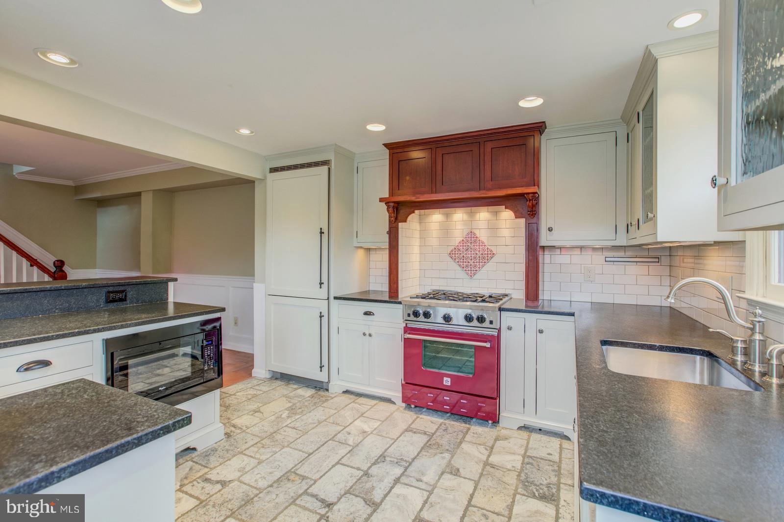 PARKER GRAY - Residential Lease