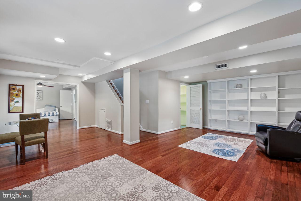 DONNEYBROOK - Residential