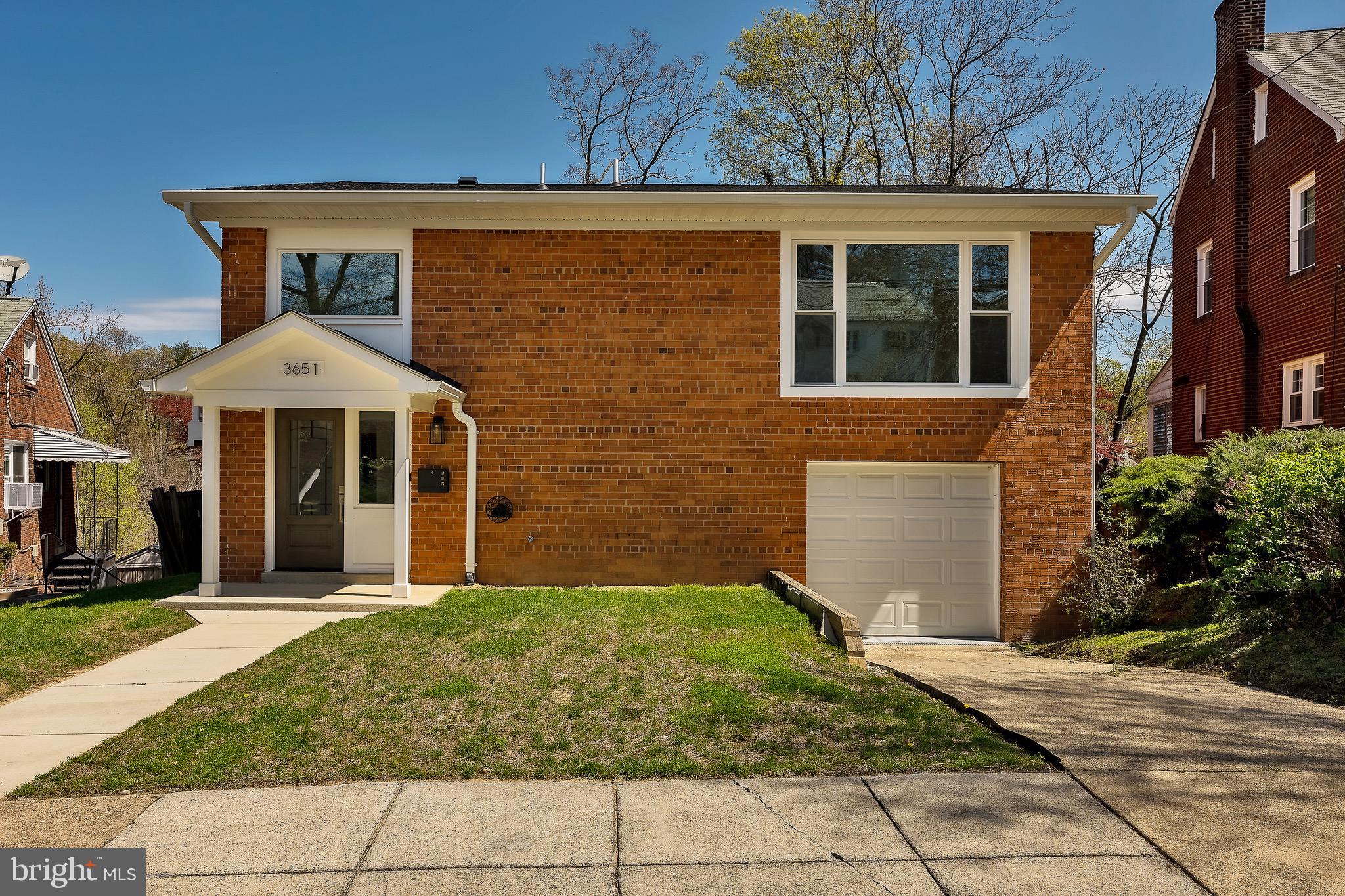 HILLCREST - Residential