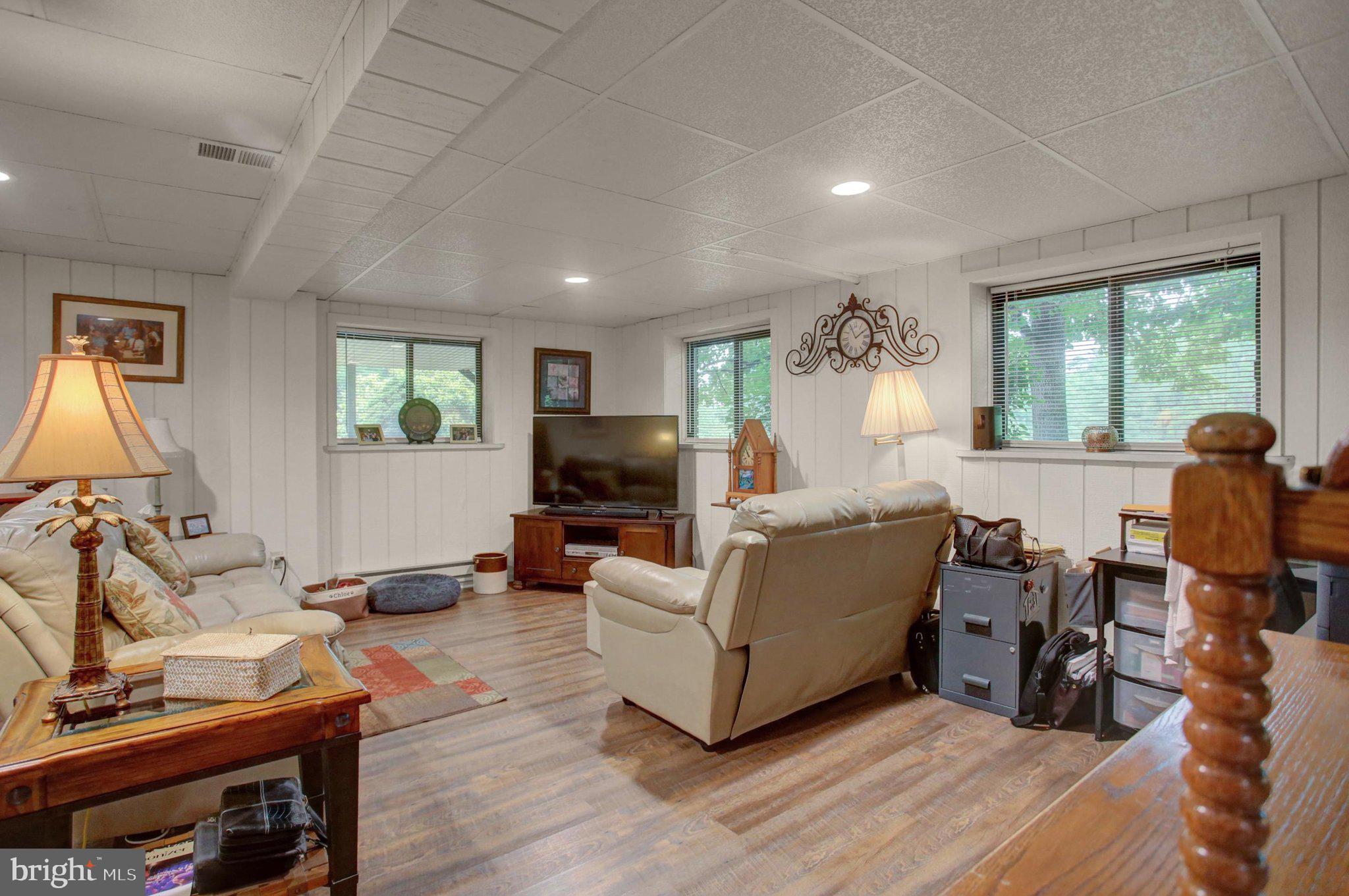 KEEDYSVILLE - Residential