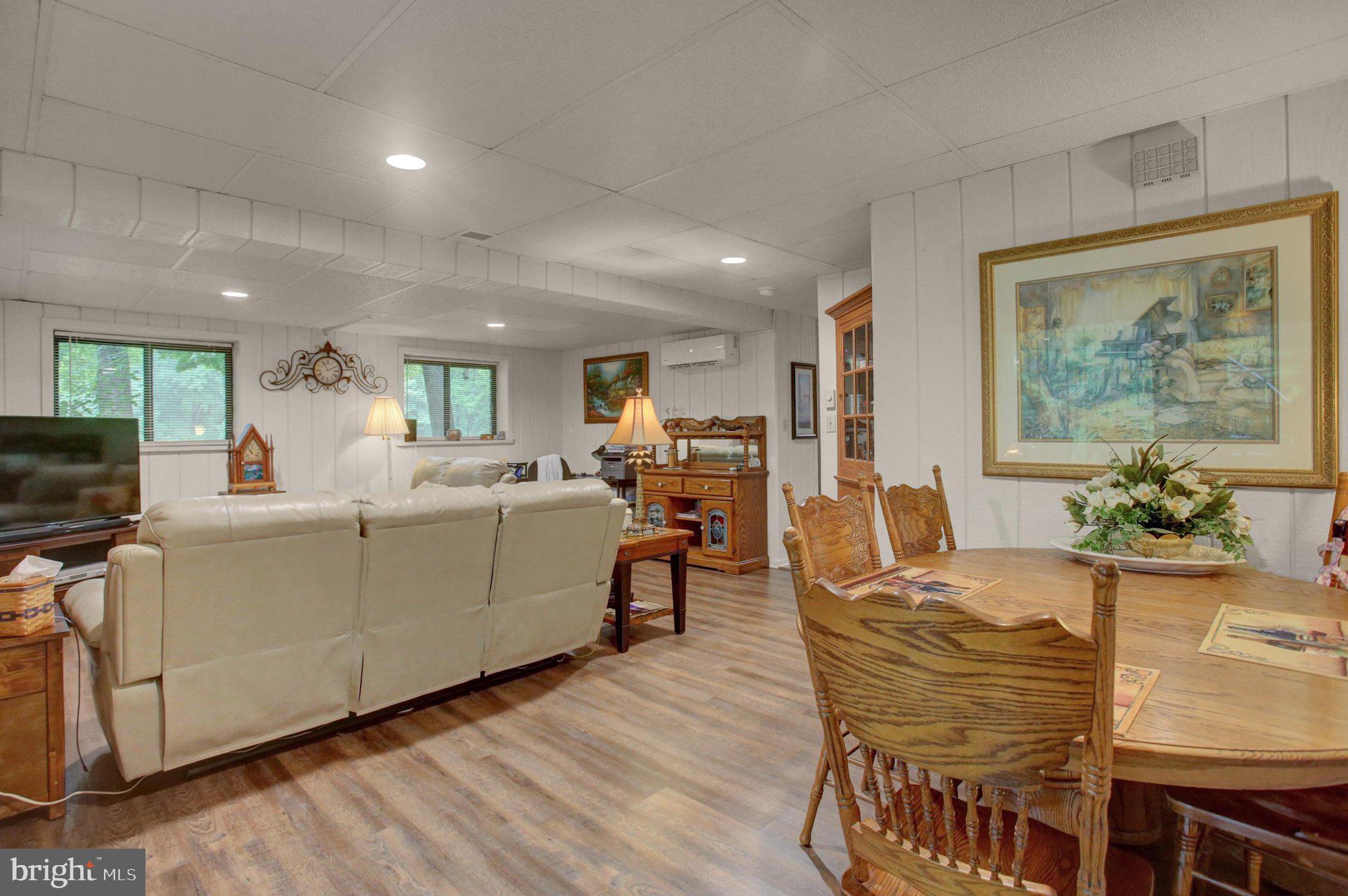KEEDYSVILLE - Residential