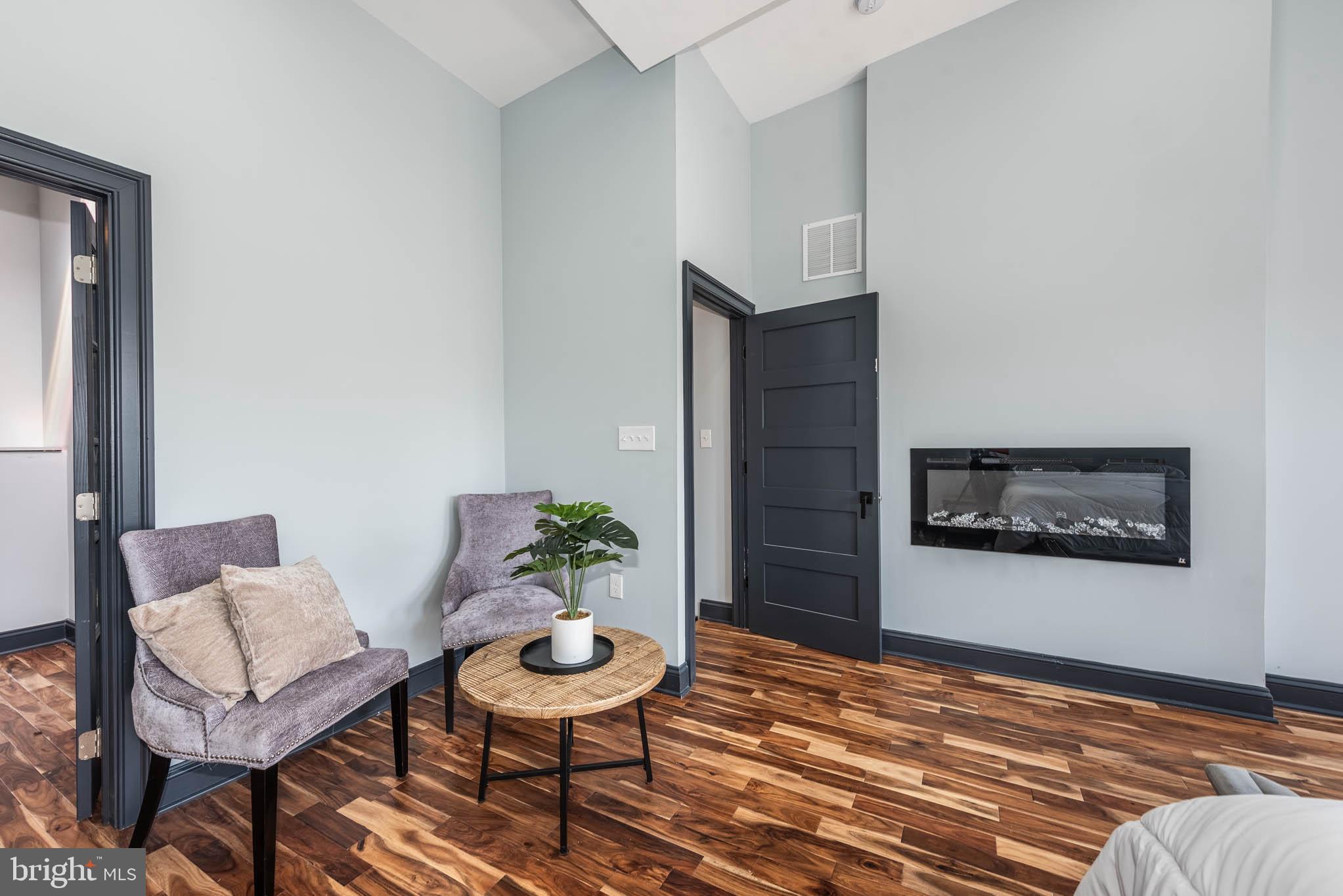 RESERVOIR HILL - Residential