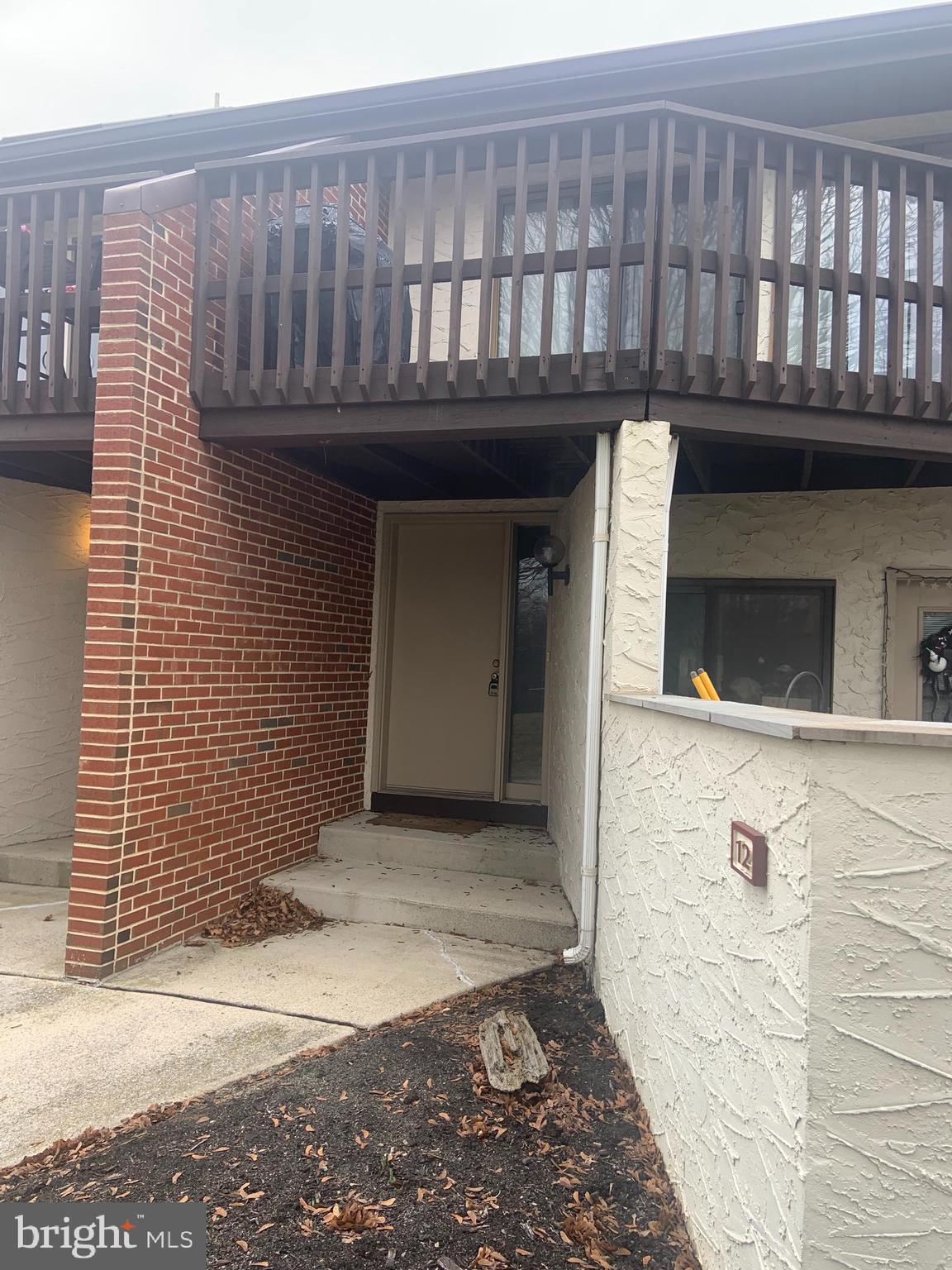 GREAT OPPORTUNITY IN THE OPEN 2 BEDROOM 2 BATH OPEN CONDO. ALL UTILITIES AND CONDO FEE INCLUDED IN RENT.  COMMUNITY POOL AND OFF STREET PARKING. NICE DECK WITH GRILL INCLUDED.
