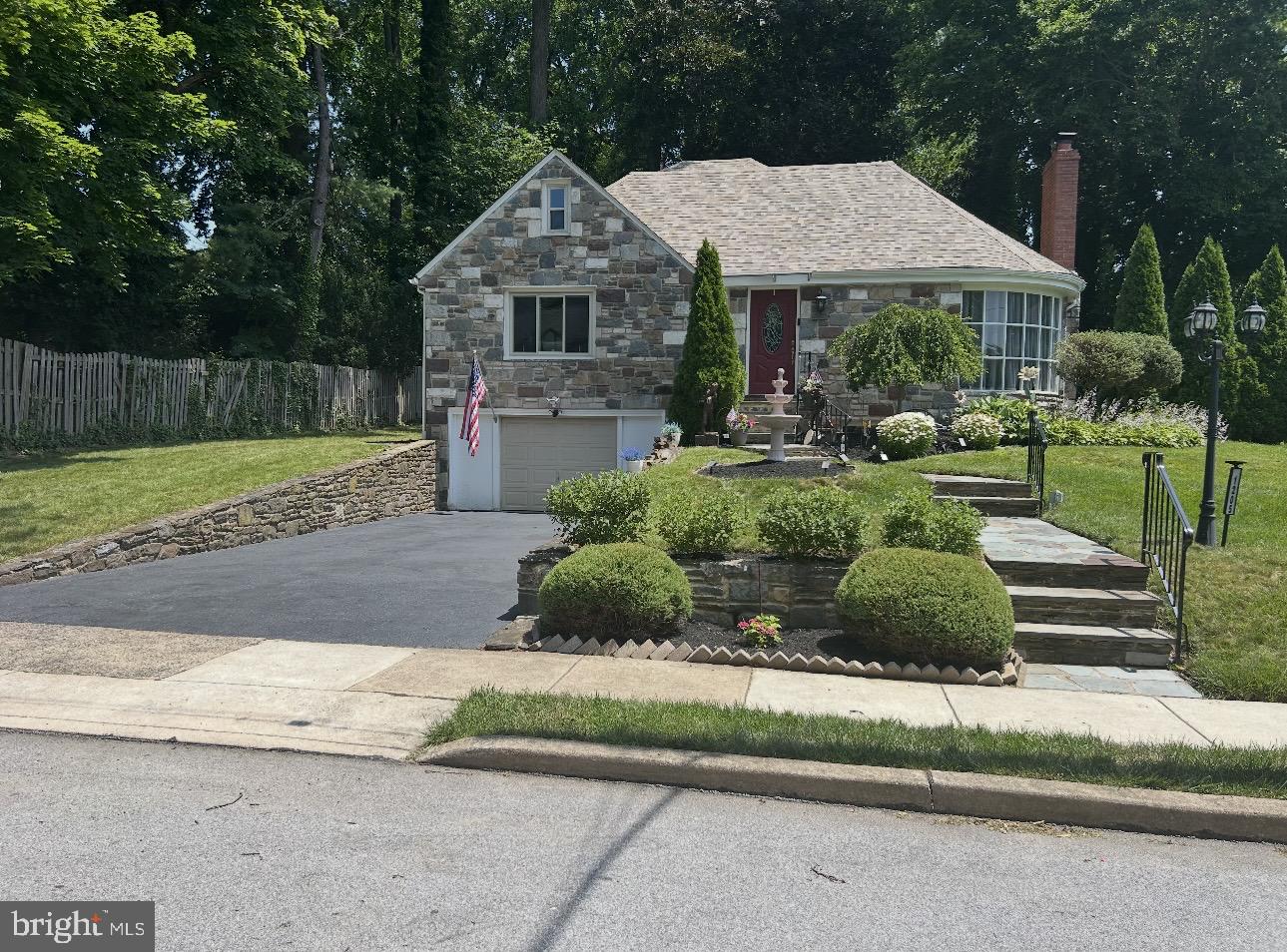 ARONIMINK - Residential
