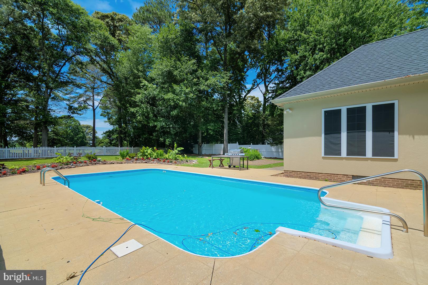 NUTTERS CROSSING - Residential