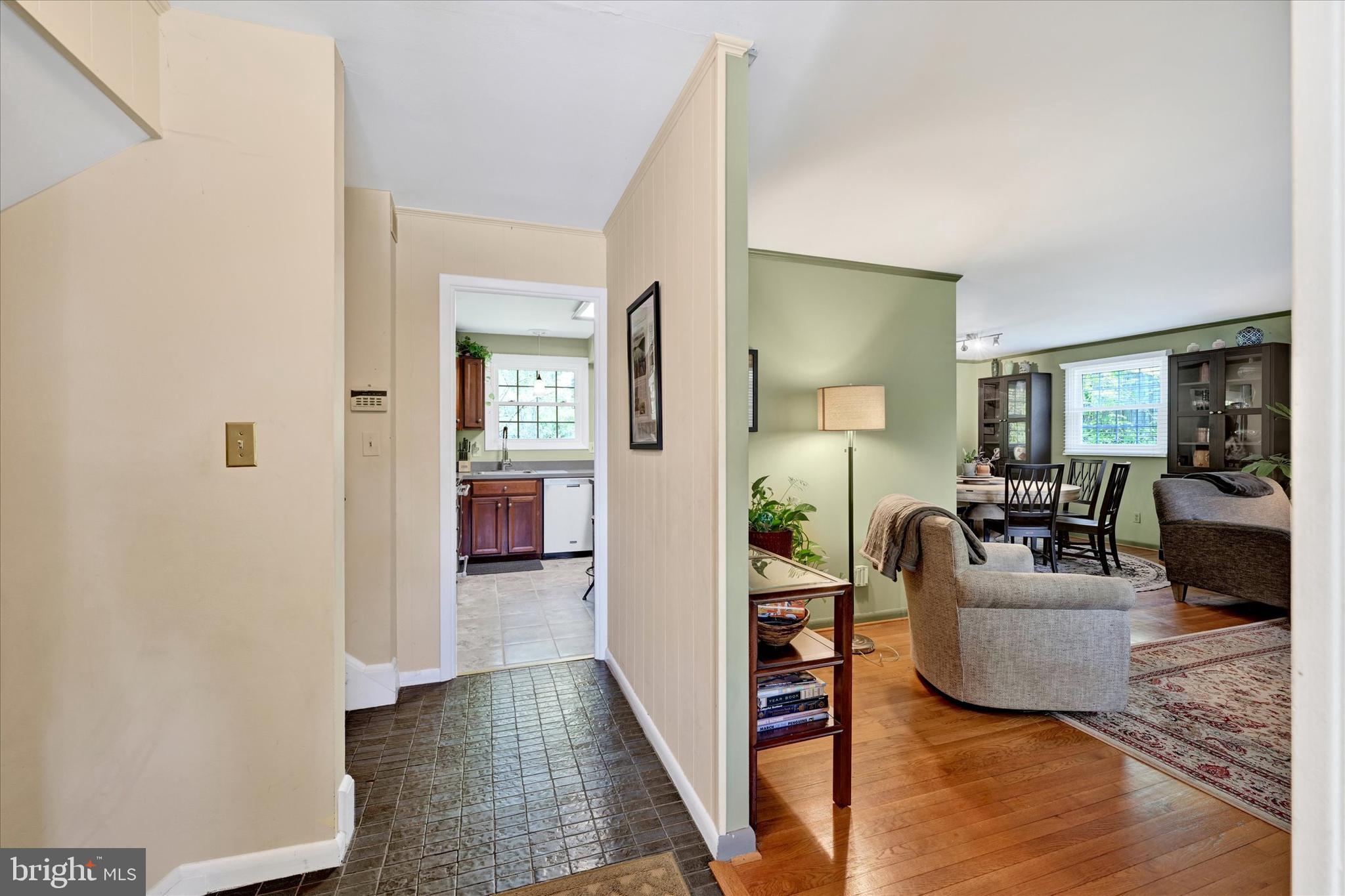 YORK MANOR - Residential