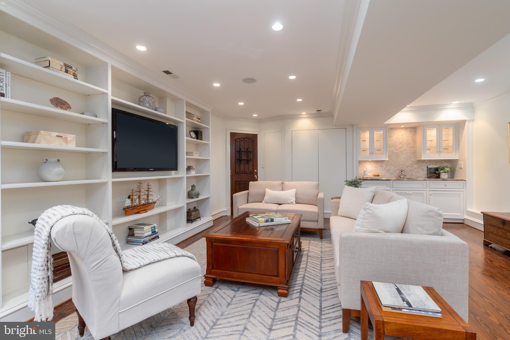 GEORGETOWN - Residential