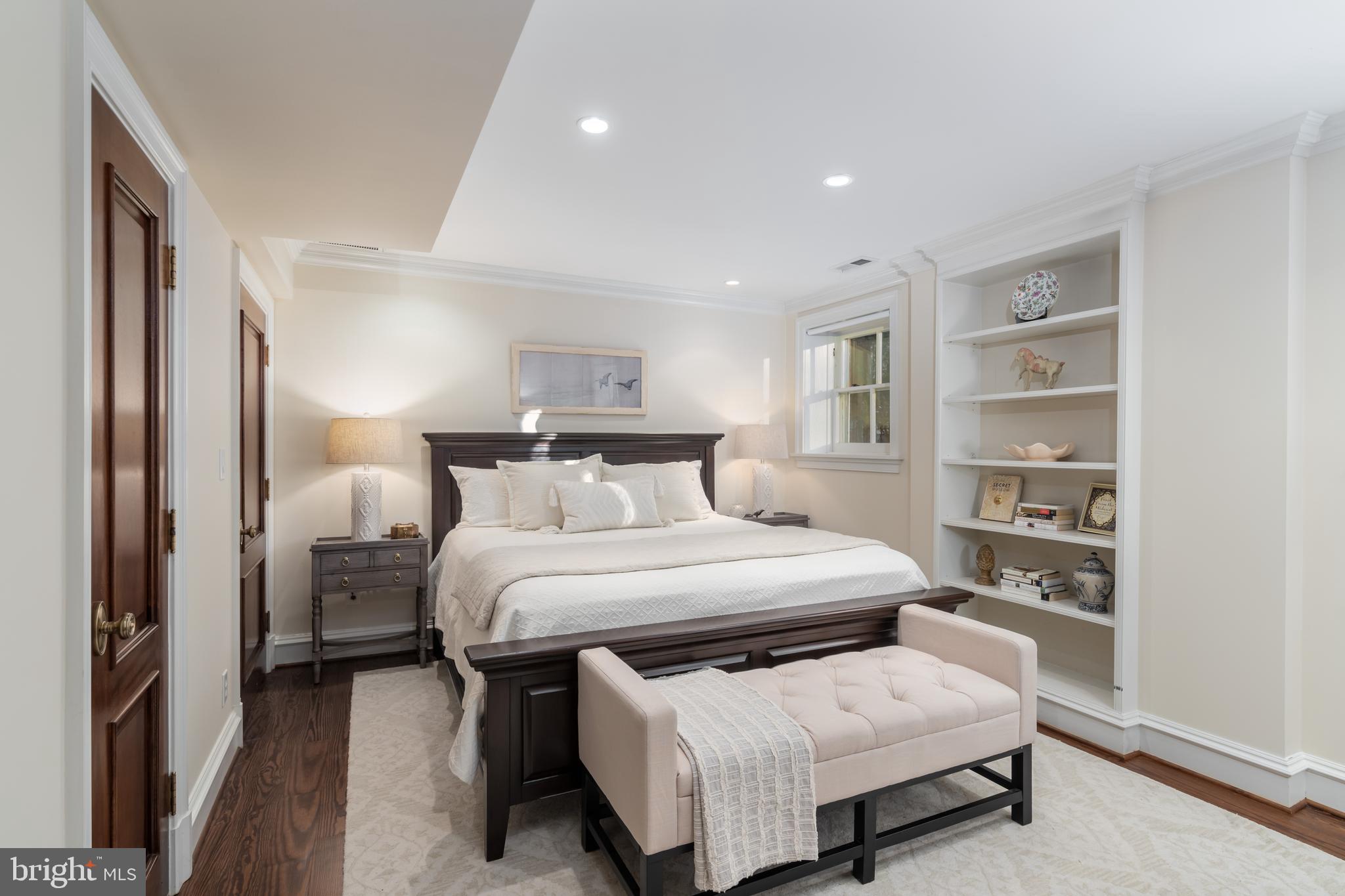 GEORGETOWN - Residential