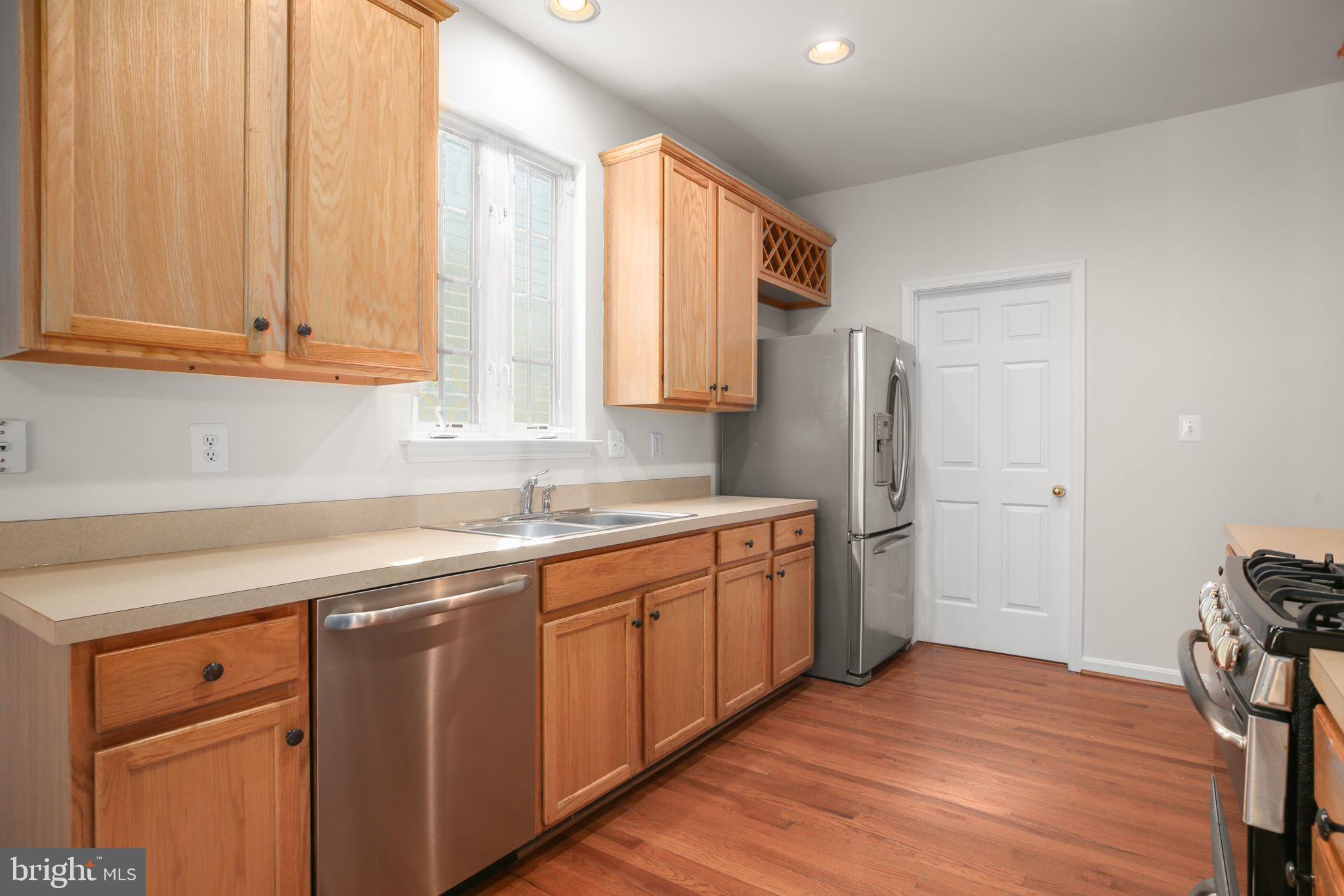 SOMERSET - Residential