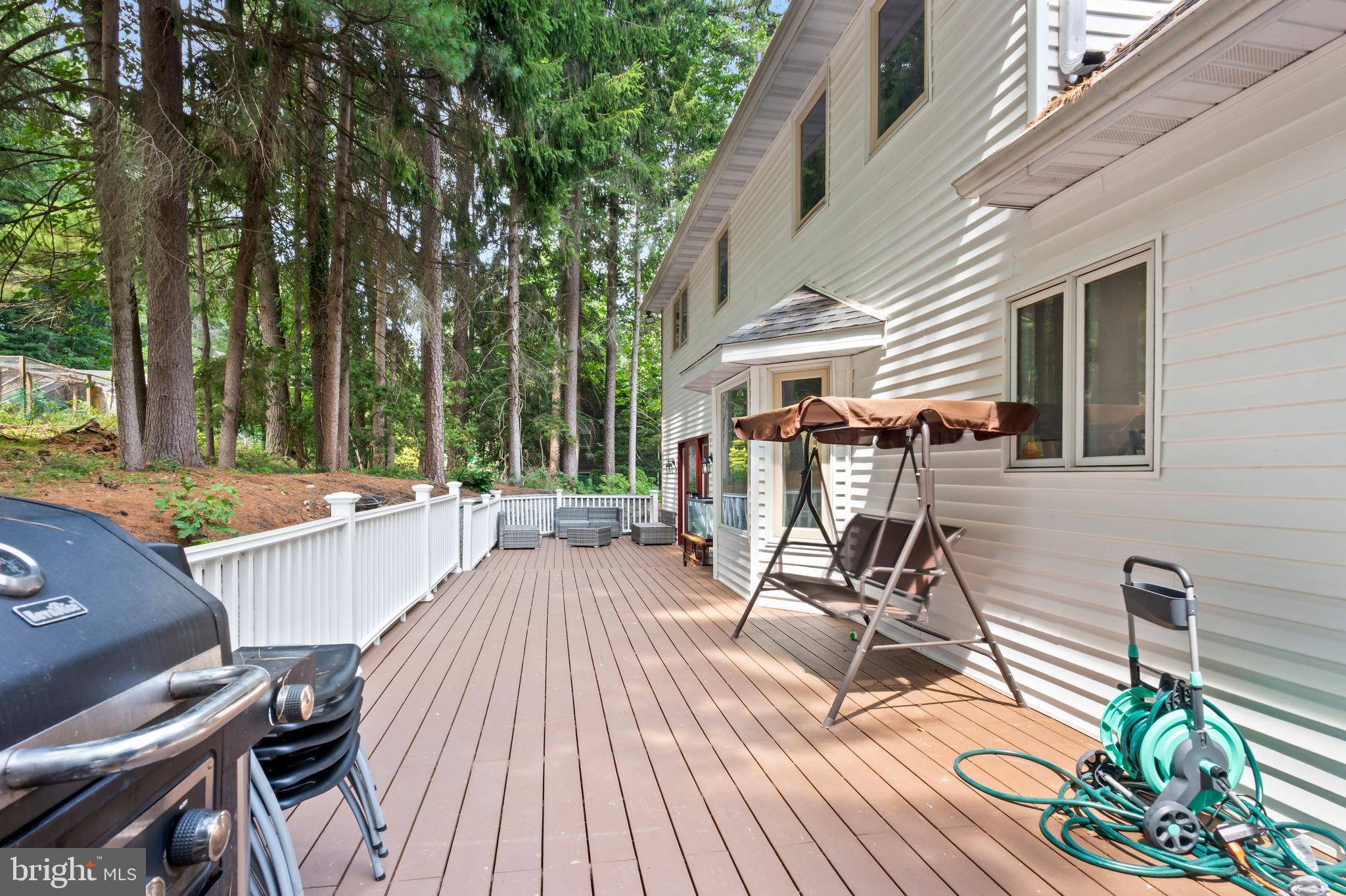 HESSIAN PINES - Residential