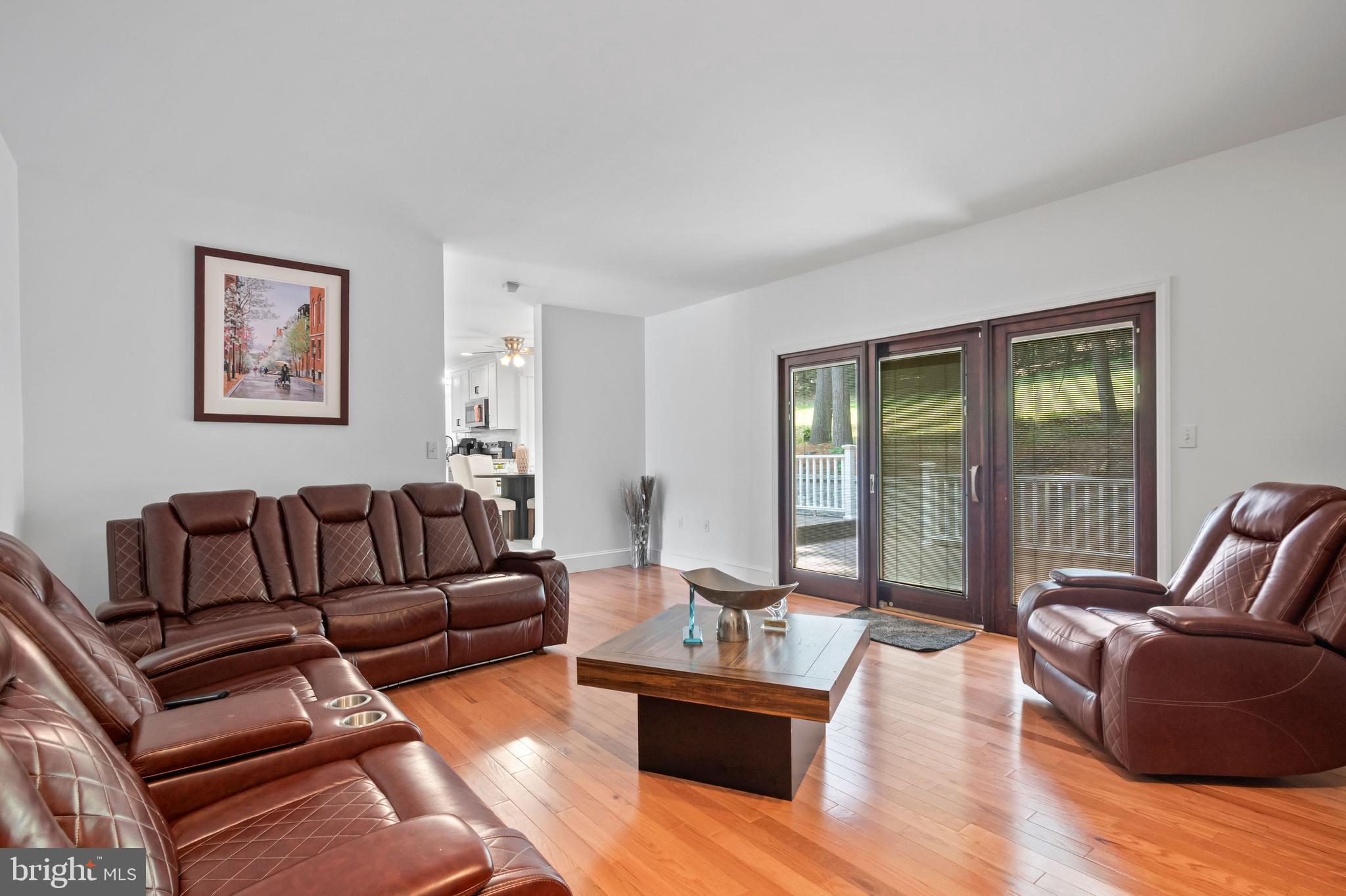 HESSIAN PINES - Residential