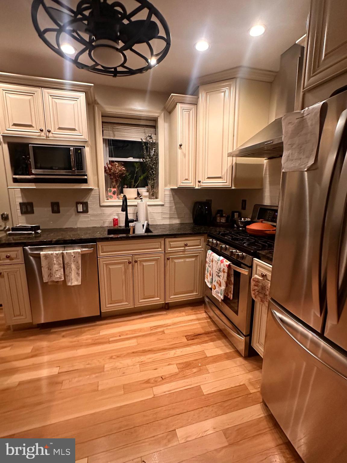 BELLA VISTA - Residential Lease