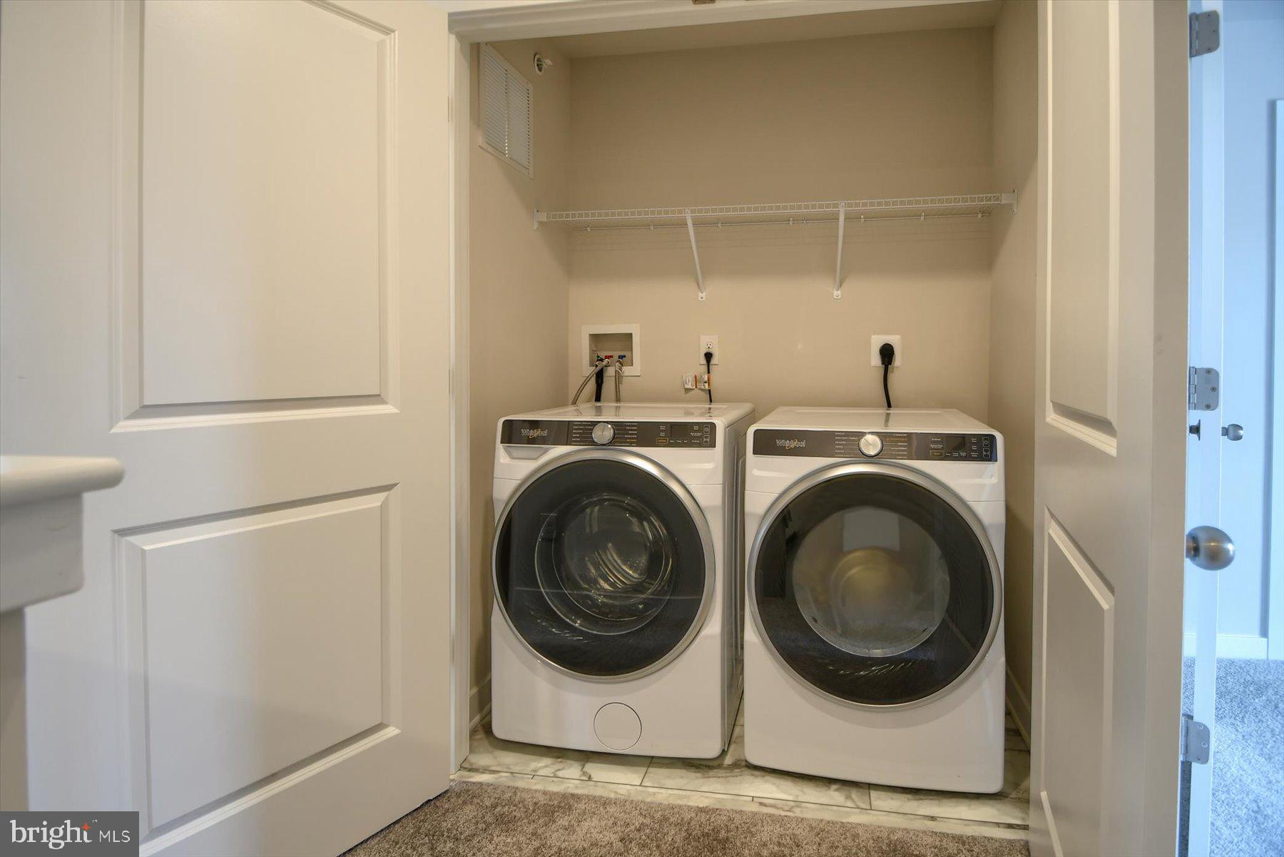 RIVER POINTE - Residential Lease