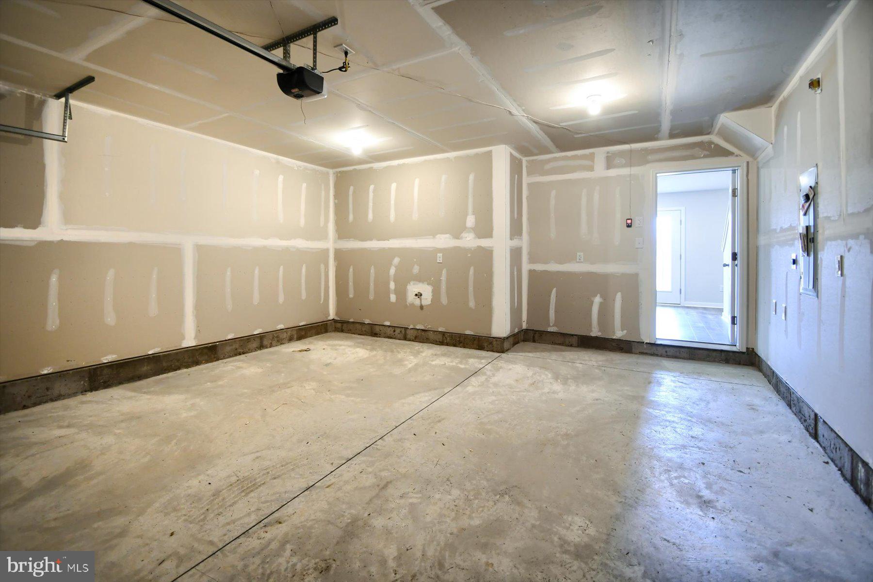 RIVER POINTE - Residential Lease