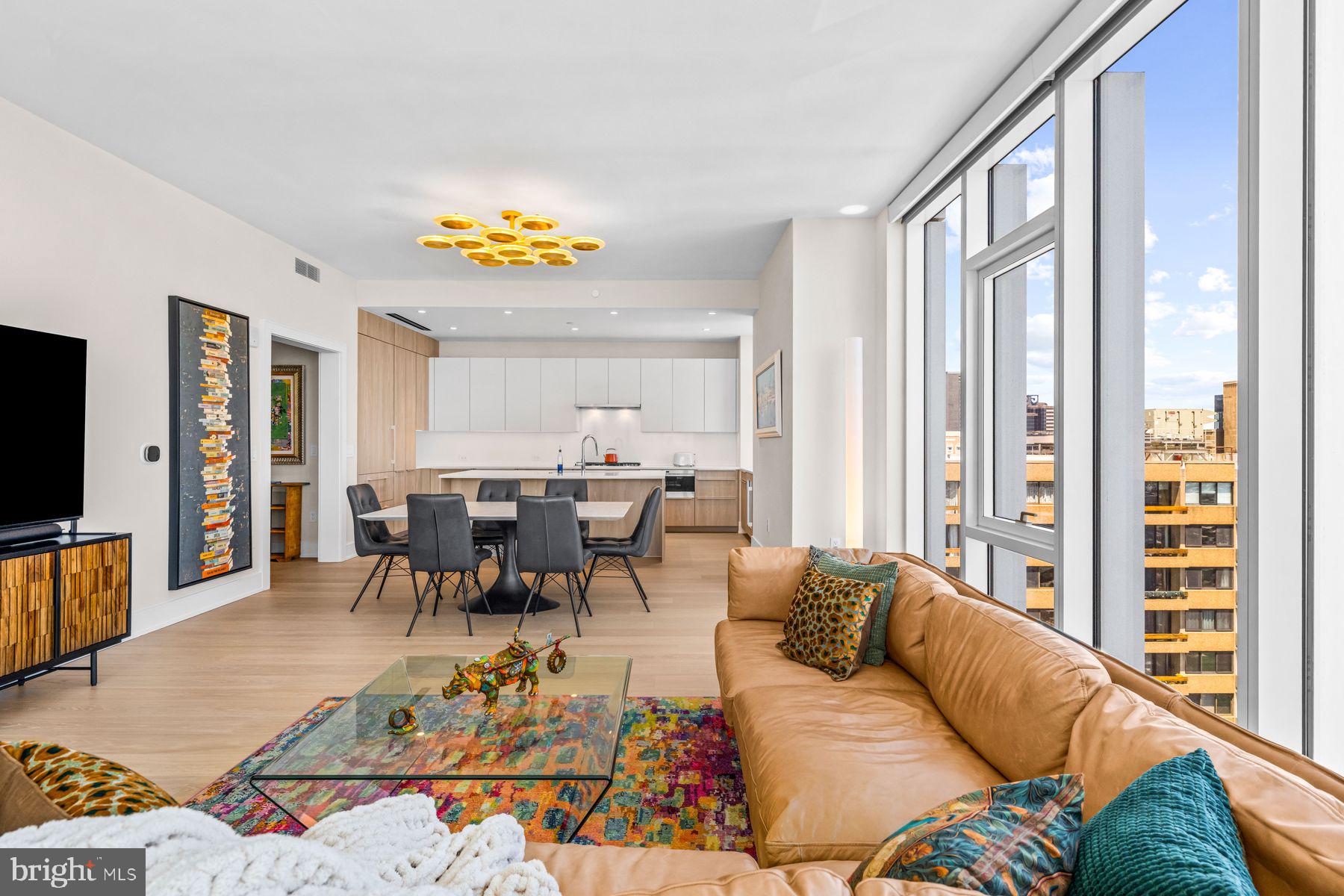 AVENUE OF THE ARTS - Residential