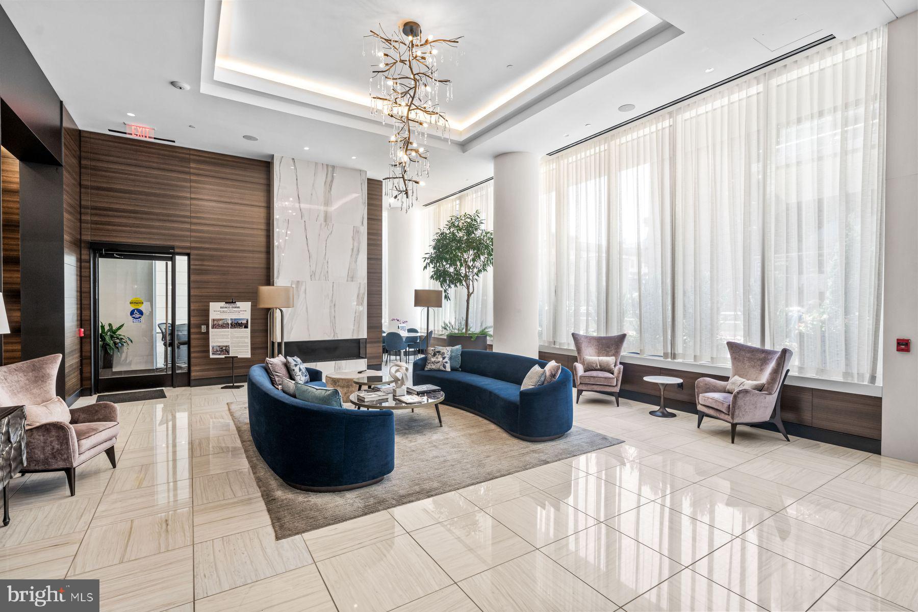 AVENUE OF THE ARTS - Residential