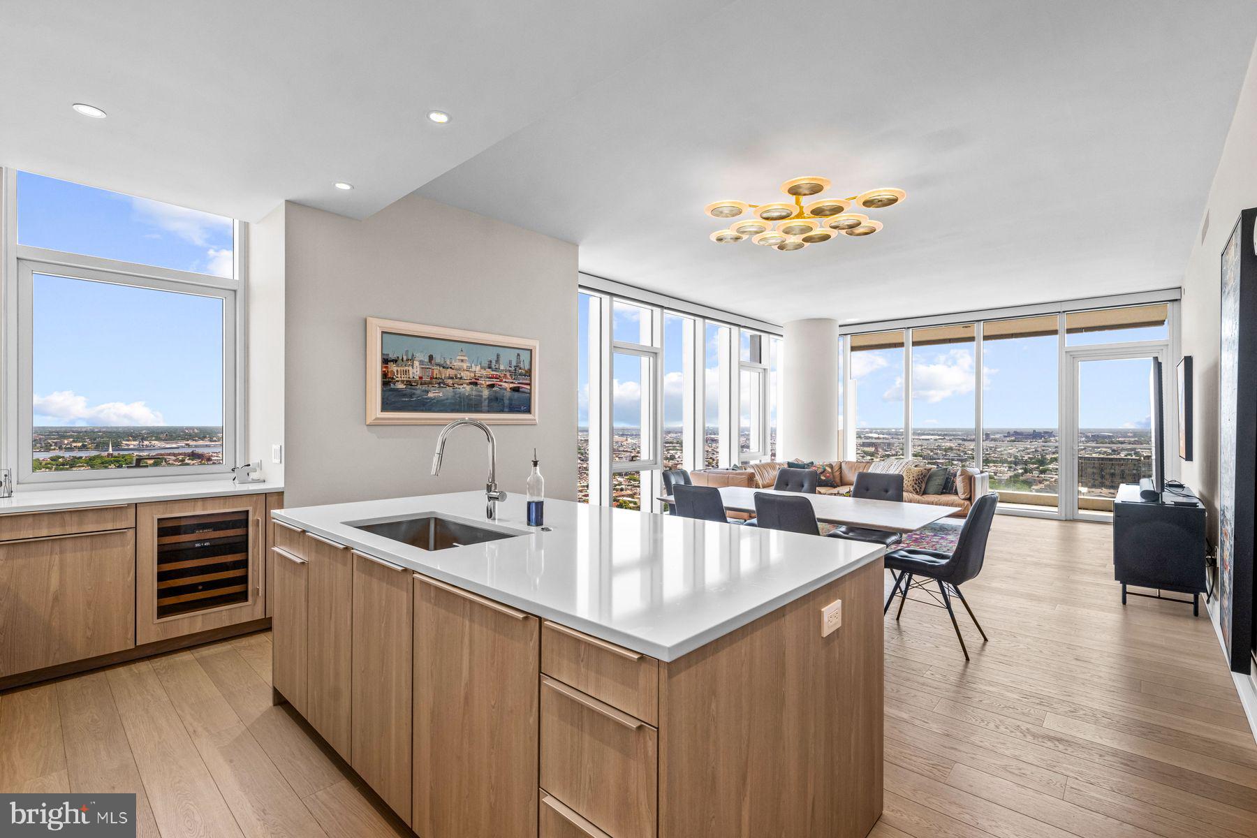 AVENUE OF THE ARTS - Residential