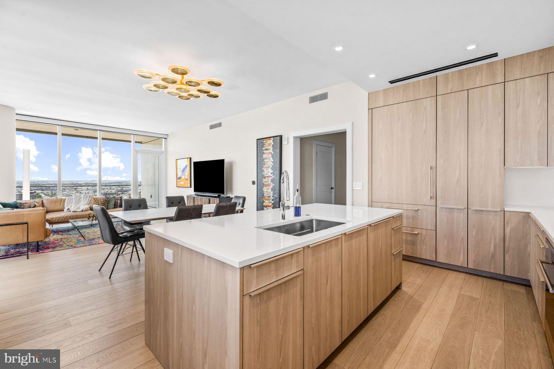 AVENUE OF THE ARTS - Residential