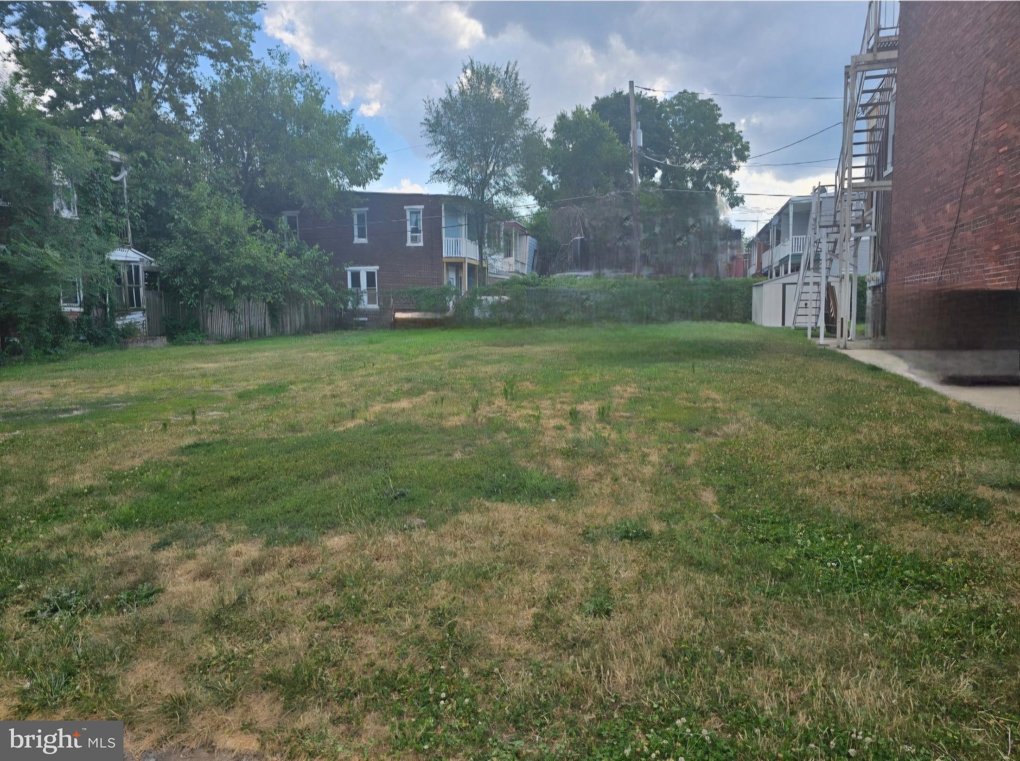 This is an estate sale, being sold in AS IS condition. The lots at 2426, 2428, 2430 and 2432 are for sale for $25,000 each; the houses at 2434 and 2436 are available for $100,000 each. Total package for all 6 properties is $300,000. Bring offers! DO NOT WALK ON THE LOTS, ONLY VIEW FROM THE SIDEWALK UNTIL FURTHER NOTICE. CONTACT LIST AGENT FOR DETAILS. THERE ARE NO REAL ESTATE SIGNS ON THE PROPERTIES.