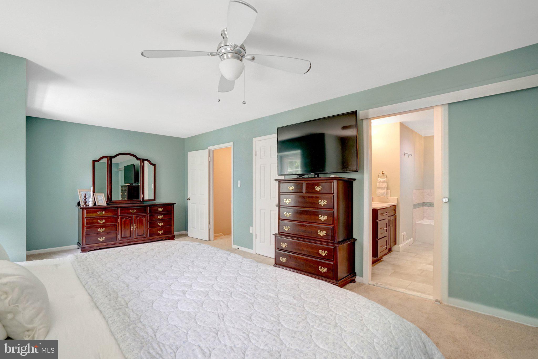 LAFAYETTE VILLAGE - Residential