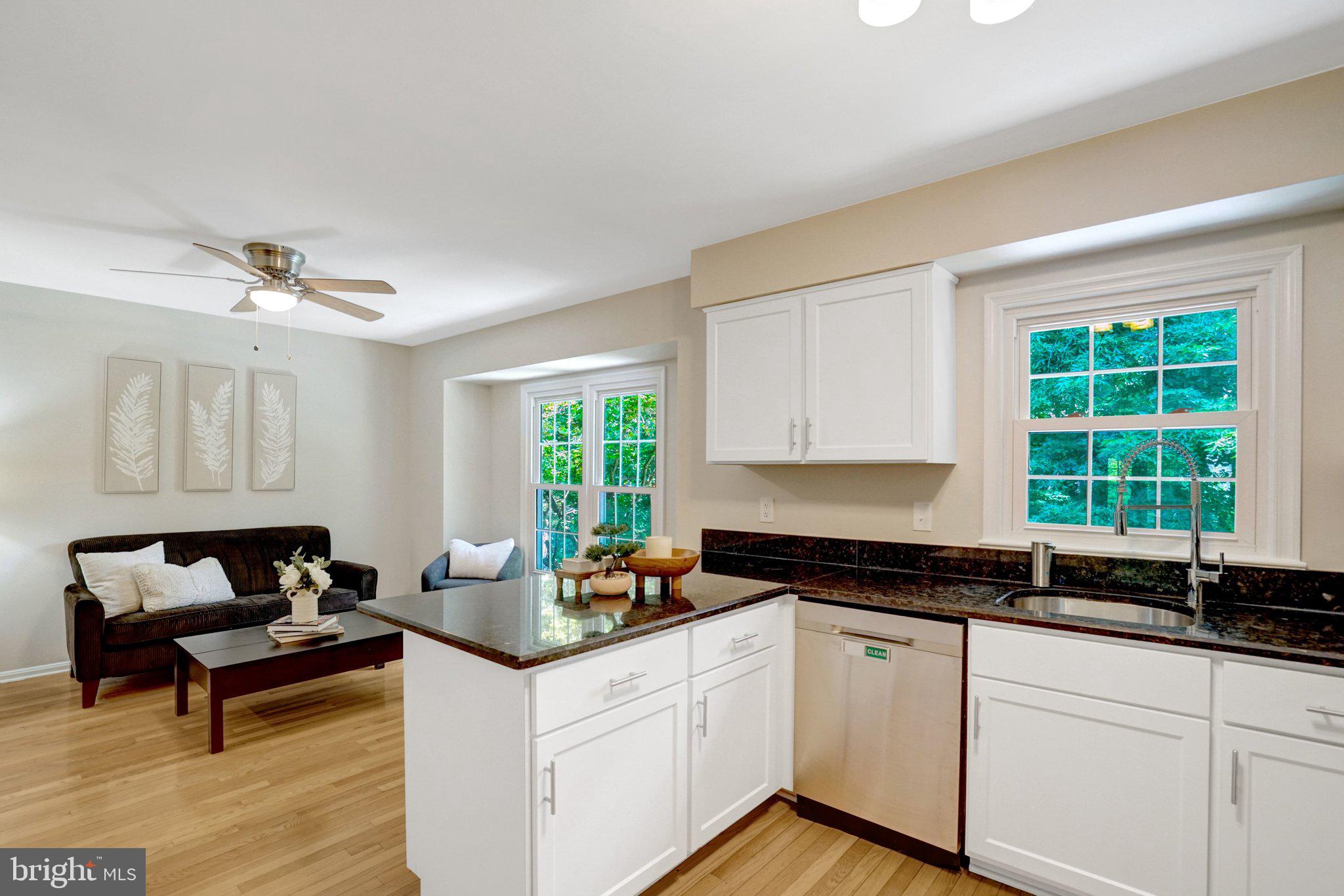 LAFAYETTE VILLAGE - Residential