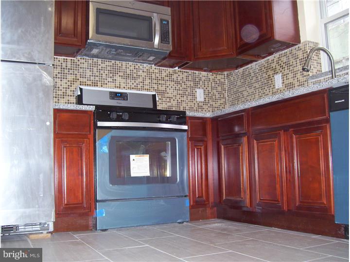 LOWER MOYAMENSING - Residential