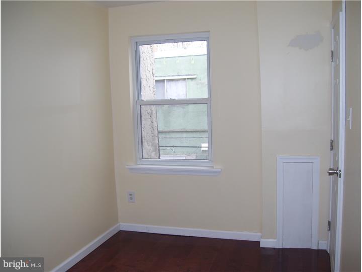 LOWER MOYAMENSING - Residential