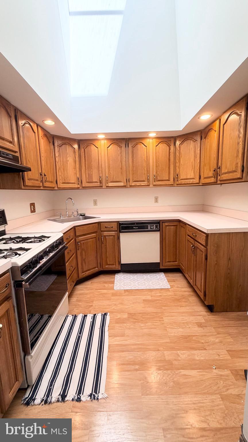 FOX CHASE - Residential