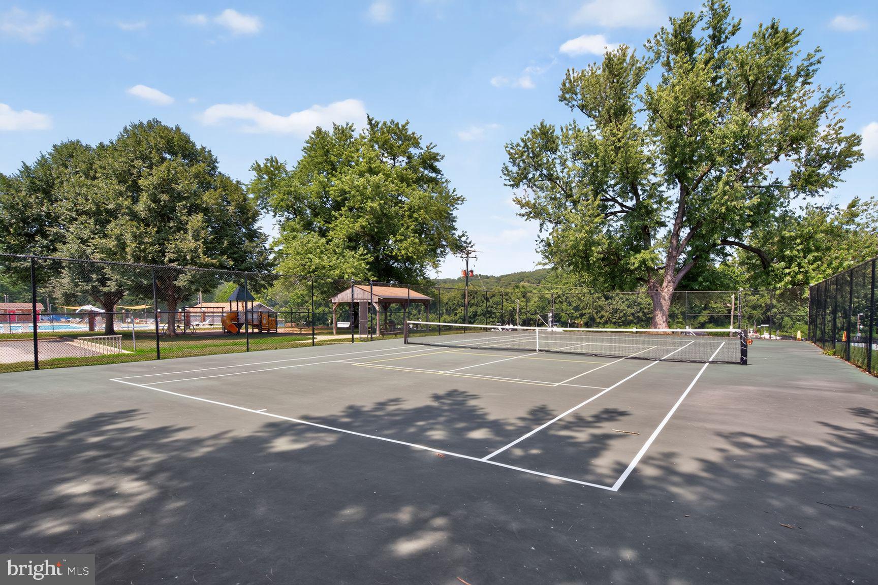 MOORINGS OF OCCOQUAN CON - Residential