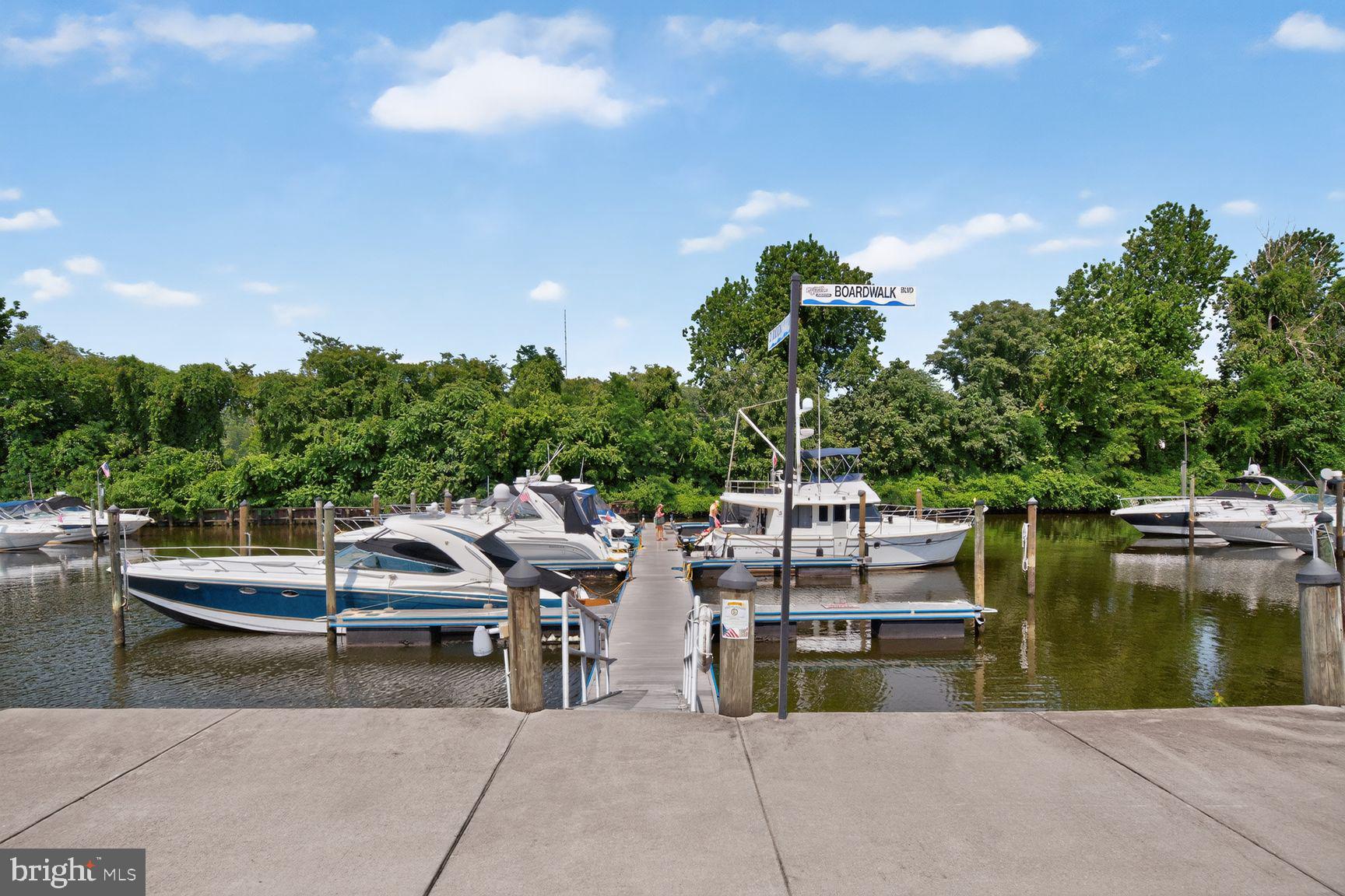 MOORINGS OF OCCOQUAN CON - Residential