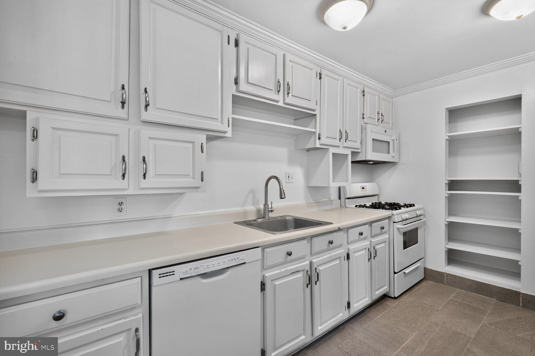 MOORINGS OF OCCOQUAN CON - Residential