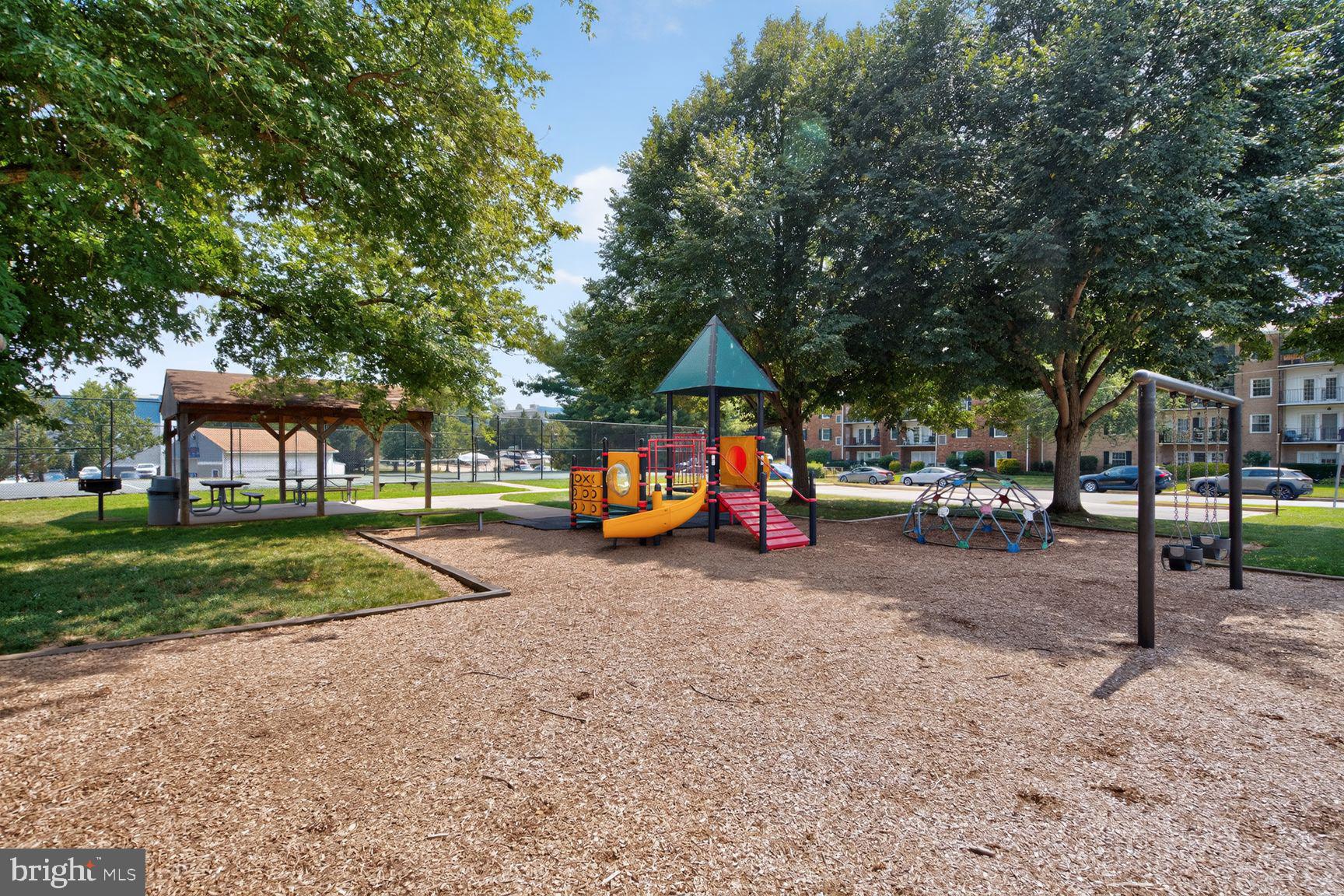 MOORINGS OF OCCOQUAN CON - Residential