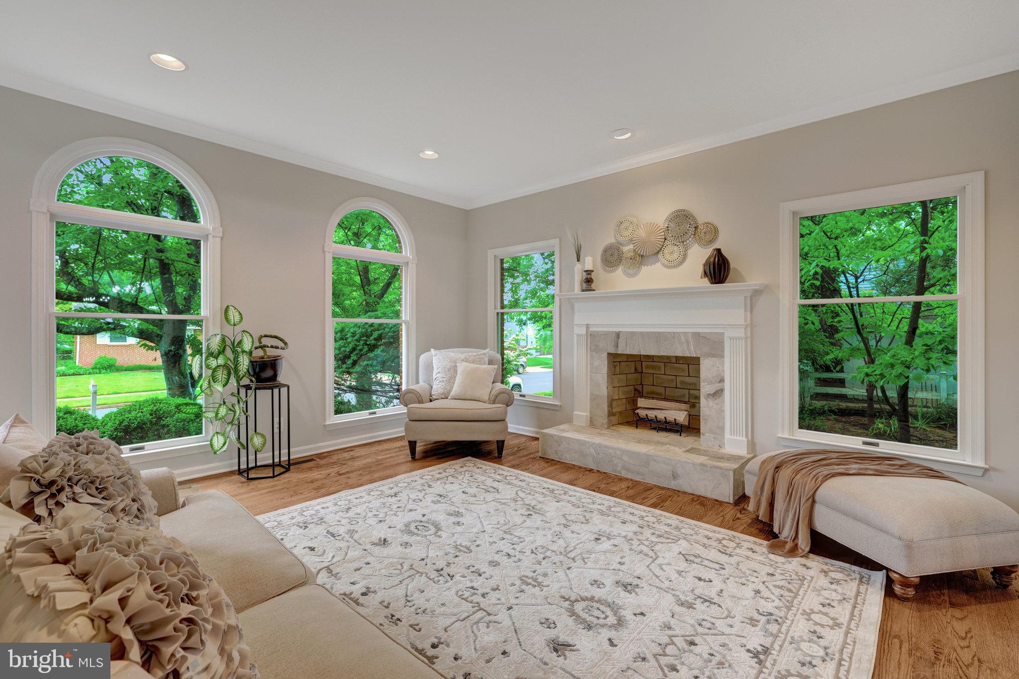 VIENNA WOODS - Residential
